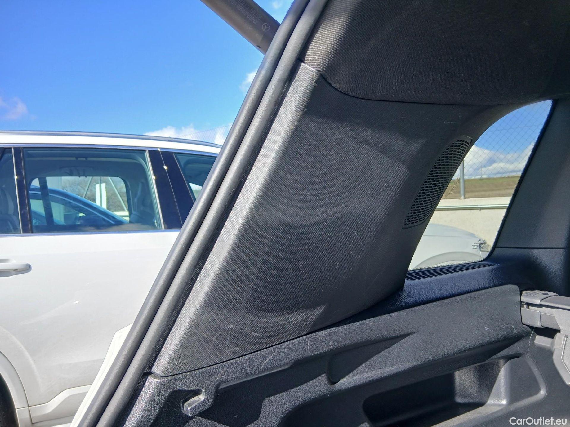  Mercedes  GLB MERCEDES-BENZ  / 2019 / 5P / todoterreno 2.0  200 D 4MATIC DCT 110KW (150CV) #36