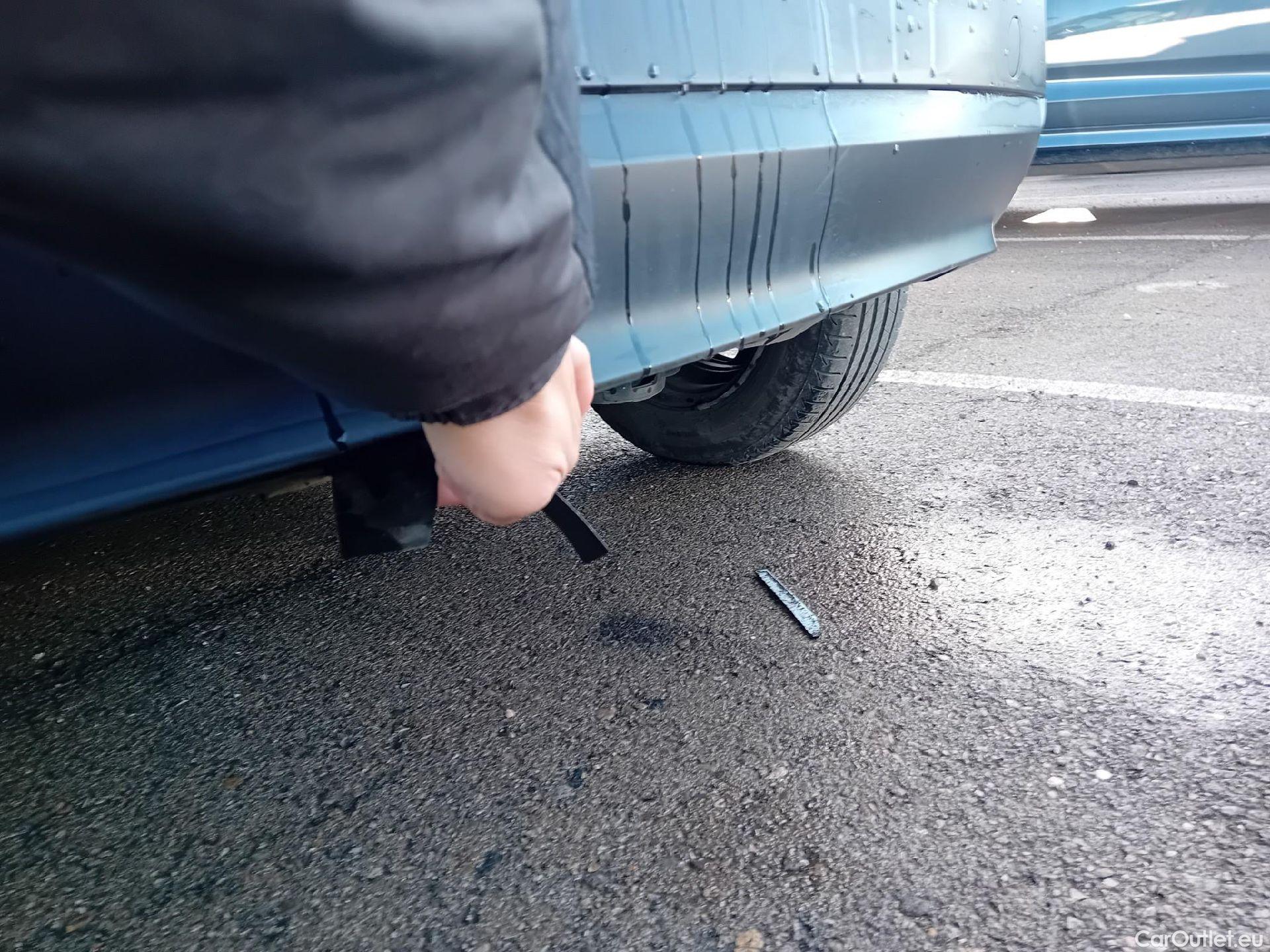  Citroen  C3  Live Pack 1.5 BlueHDi 100CV MT6 E6d #14