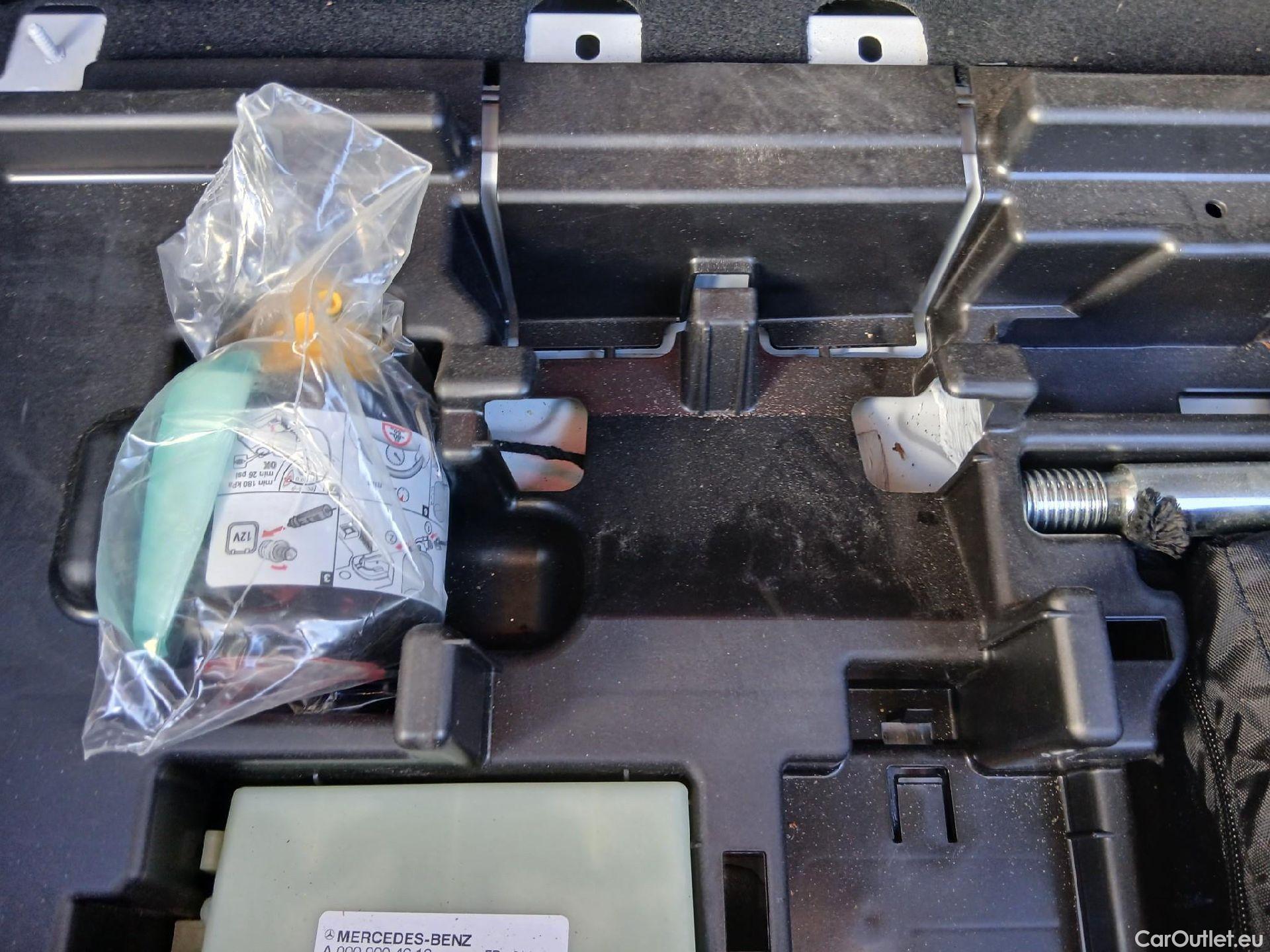  Mercedes  GLB MERCEDES-BENZ  / 2019 / 5P / todoterreno 2.0  200 D 4MATIC DCT 110KW (150CV) #1