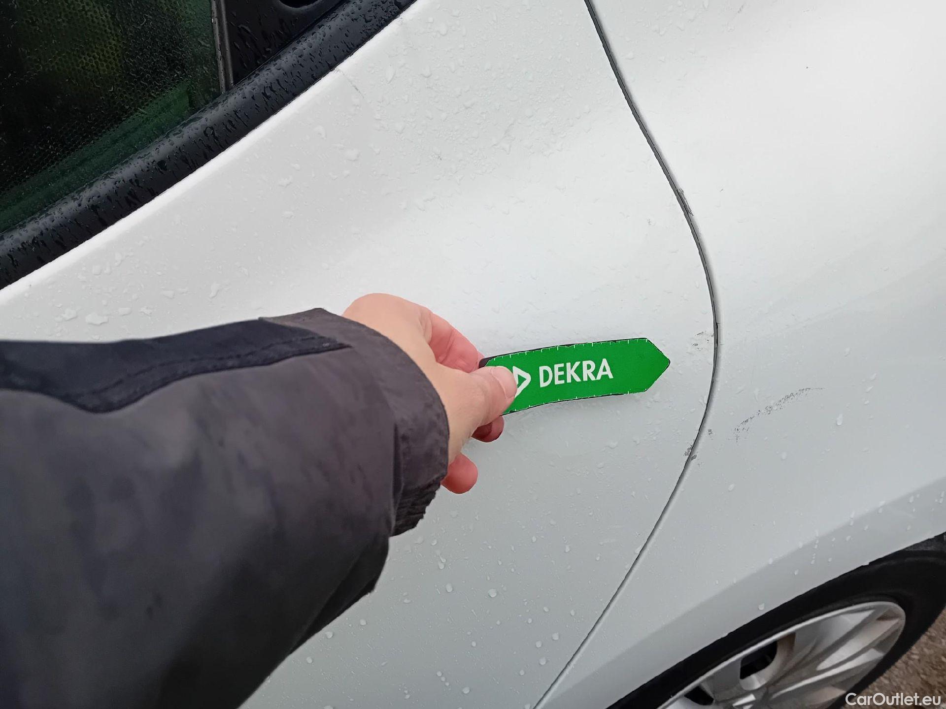  Renault  Clio RENAULT  / 2016 / 5P / berlina con portón Business TCe 66kW (90CV) GLP -18 #11