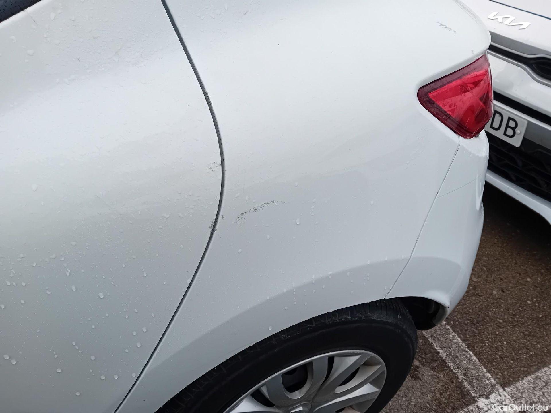  Renault  Clio RENAULT  / 2016 / 5P / berlina con portón Business TCe 66kW (90CV) GLP -18 #12