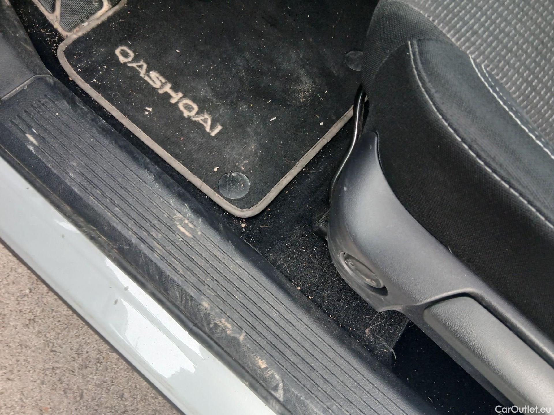  Land Rover  Discovery NISSAN QASHQAI / 2024 / 5P / todoterreno DIG-T 103kW (140CV) mHEV 4x2 Acenta #2