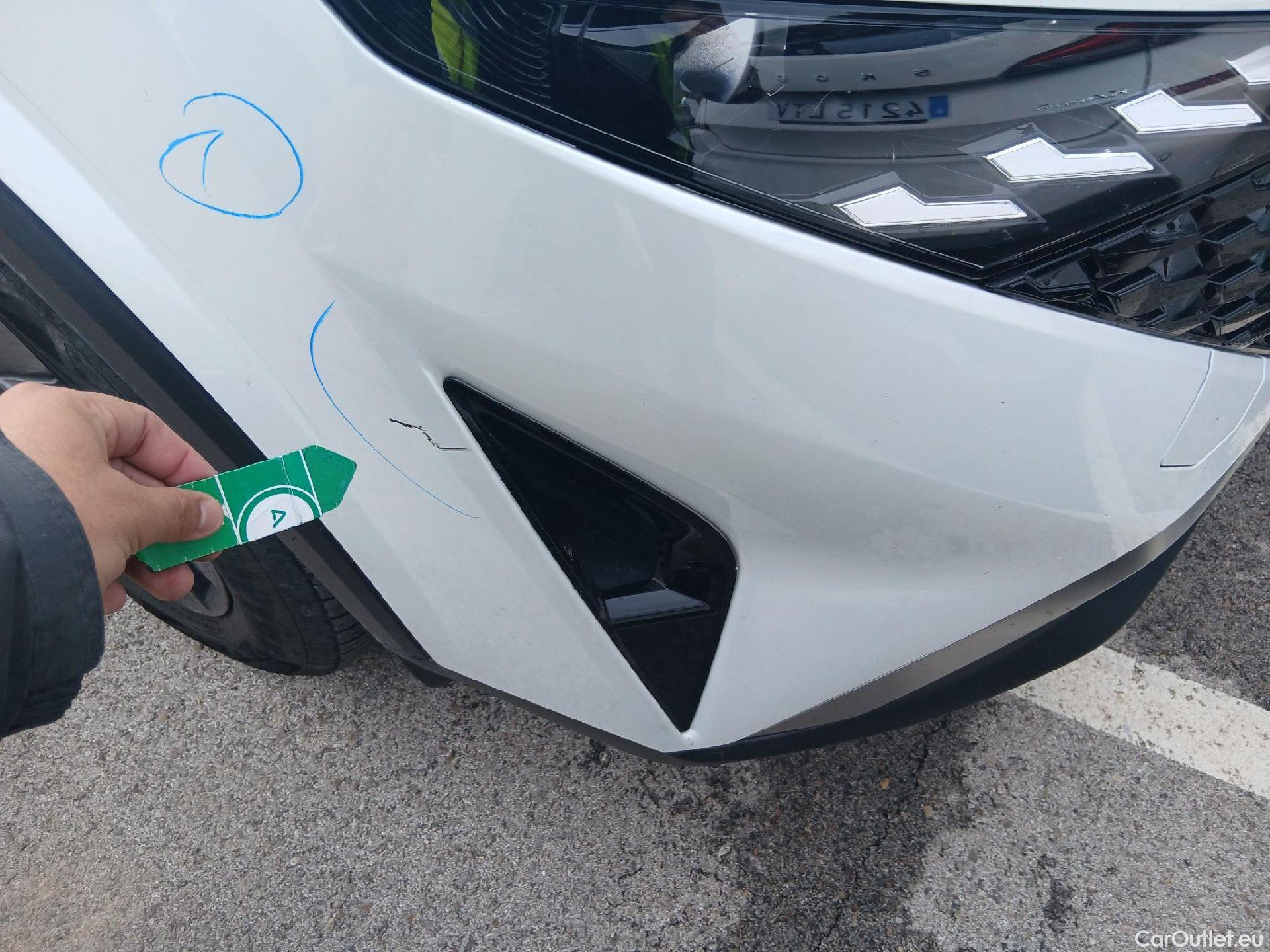  Land Rover  Discovery NISSAN QASHQAI / 2024 / 5P / todoterreno DIG-T 103kW (140CV) mHEV 4x2 Acenta #3