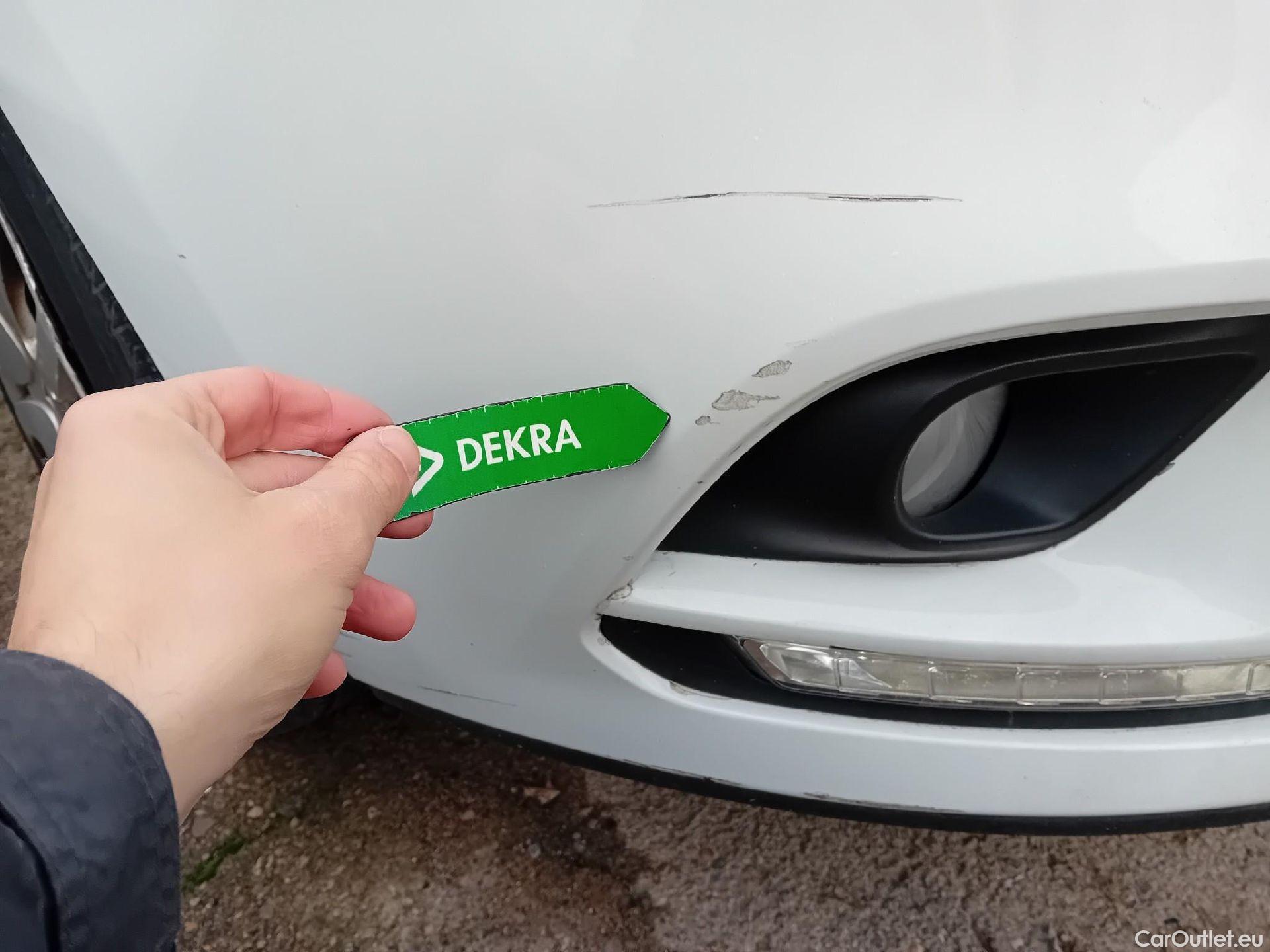  Renault  Clio RENAULT  / 2016 / 5P / berlina con portón Business TCe 66kW (90CV) GLP -18 #2