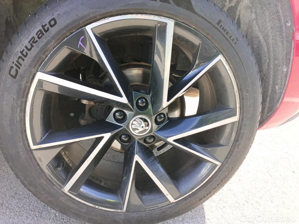  Skoda  Karoq SKODA  / 2017 / 5P / todoterreno 2.0 TDI 110kW (150CV) DSG 4X4 Sportline #8