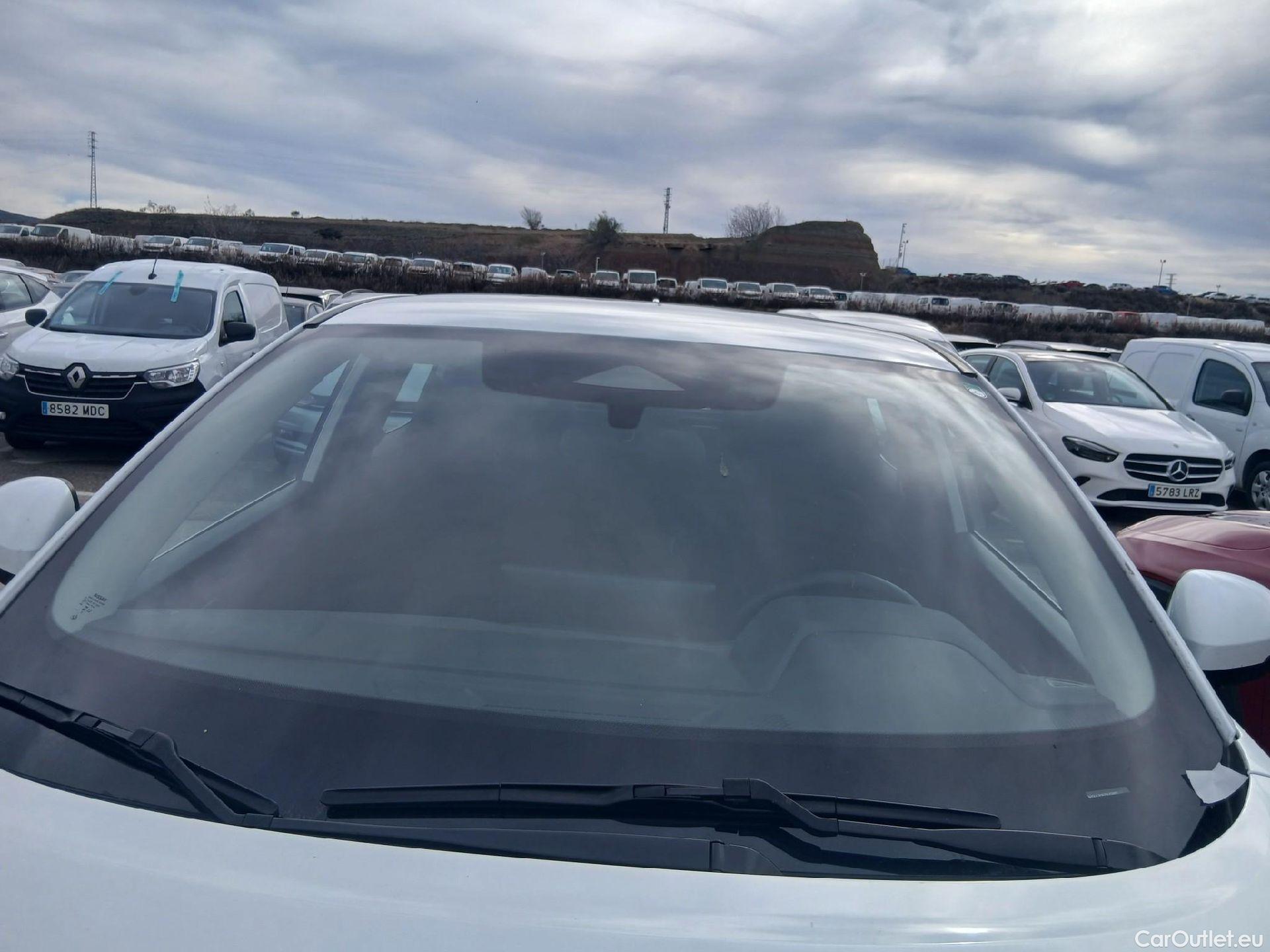  Land Rover  Discovery NISSAN QASHQAI / 2024 / 5P / todoterreno DIG-T 103kW (140CV) mHEV 4x2 Acenta #6