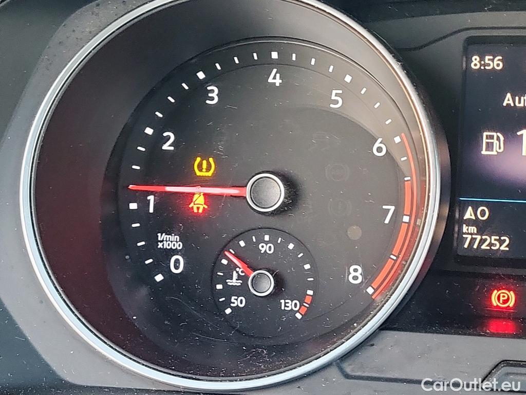  Volkswagen  Tiguan VOLKSWAGEN  / 2020 / 5P / todoterreno Life 1.5 TSI 110kW (150CV) DSG #21