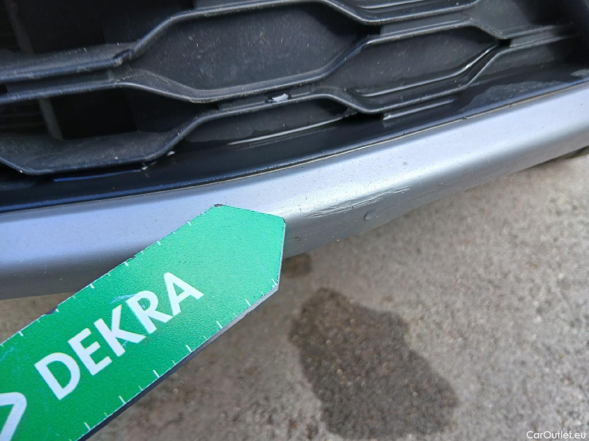  Volkswagen  T-ROC VOLKSWAGEN  / 2017 / 5P / todoterreno Advance 1.0 TSI 85kW (115CV) (CX) #8