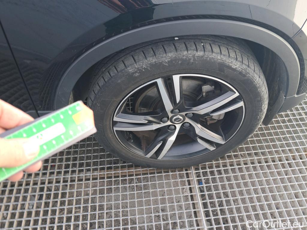  Volvo  XC 40 VOLVO XC40 / 2017 / 5P / todoterreno 1.5 T5 Twin Recharge R-Design Exp Auto #14