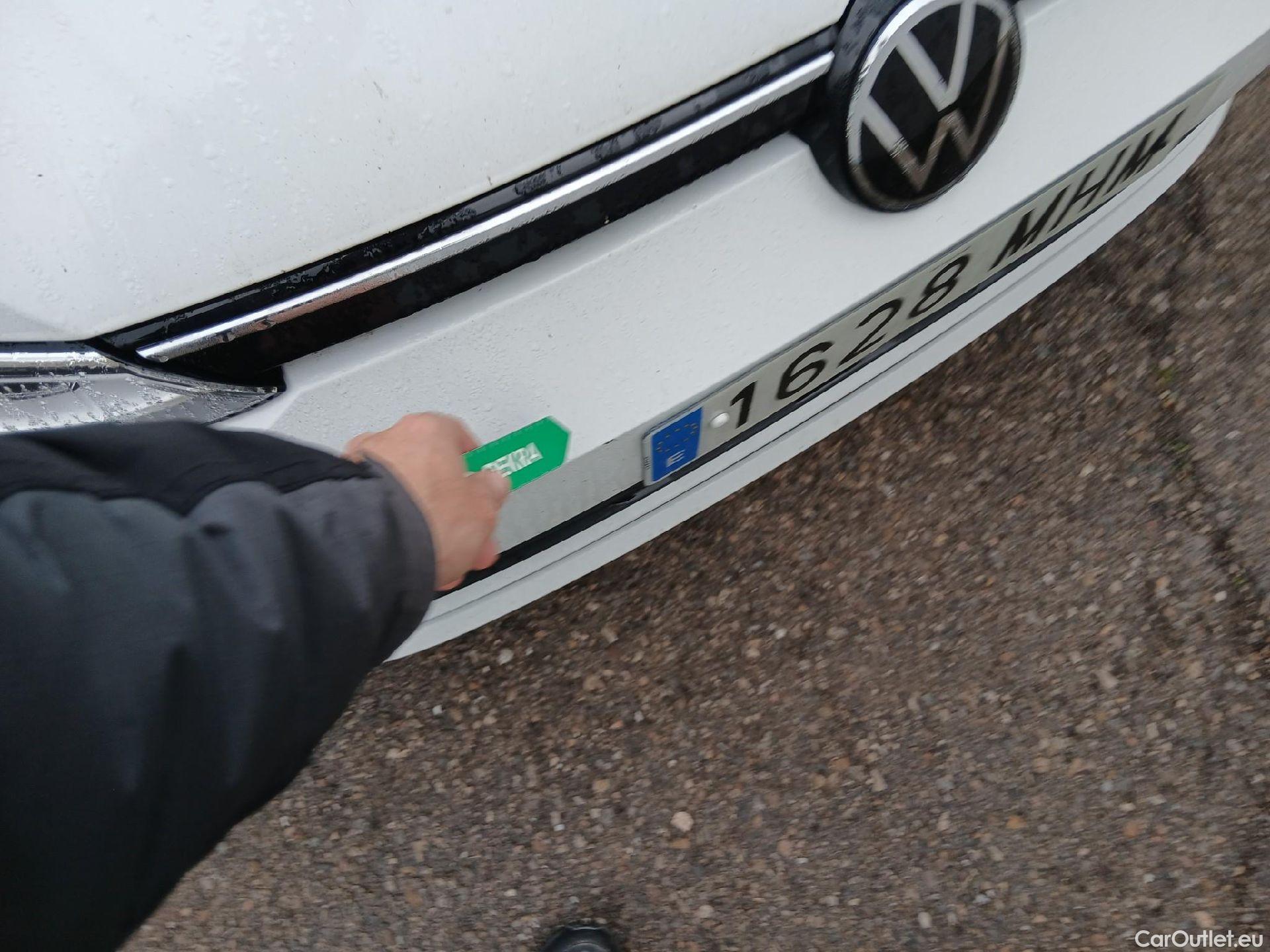  Volkswagen  Golf  VOLKSWAGEN / 2020 / 5P / berlina con portón Life 1.0 eTSI 81kW (110CV) DSG #1