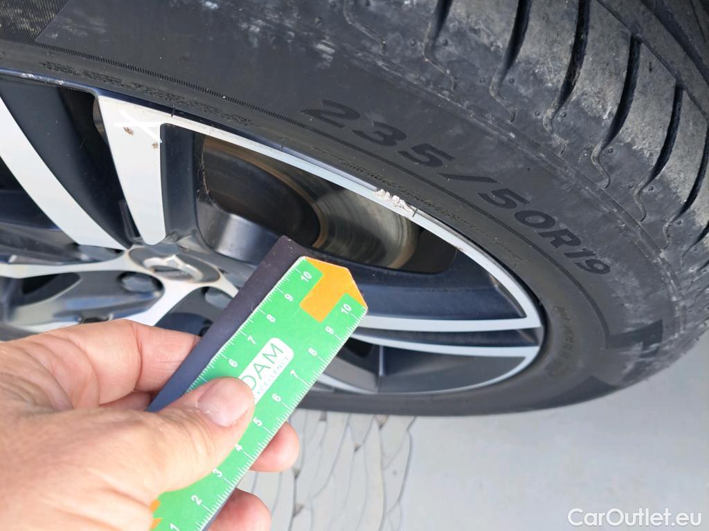  Volvo  XC 40 VOLVO XC40 / 2017 / 5P / todoterreno 1.5 T5 Twin Recharge R-Design Exp Auto #13