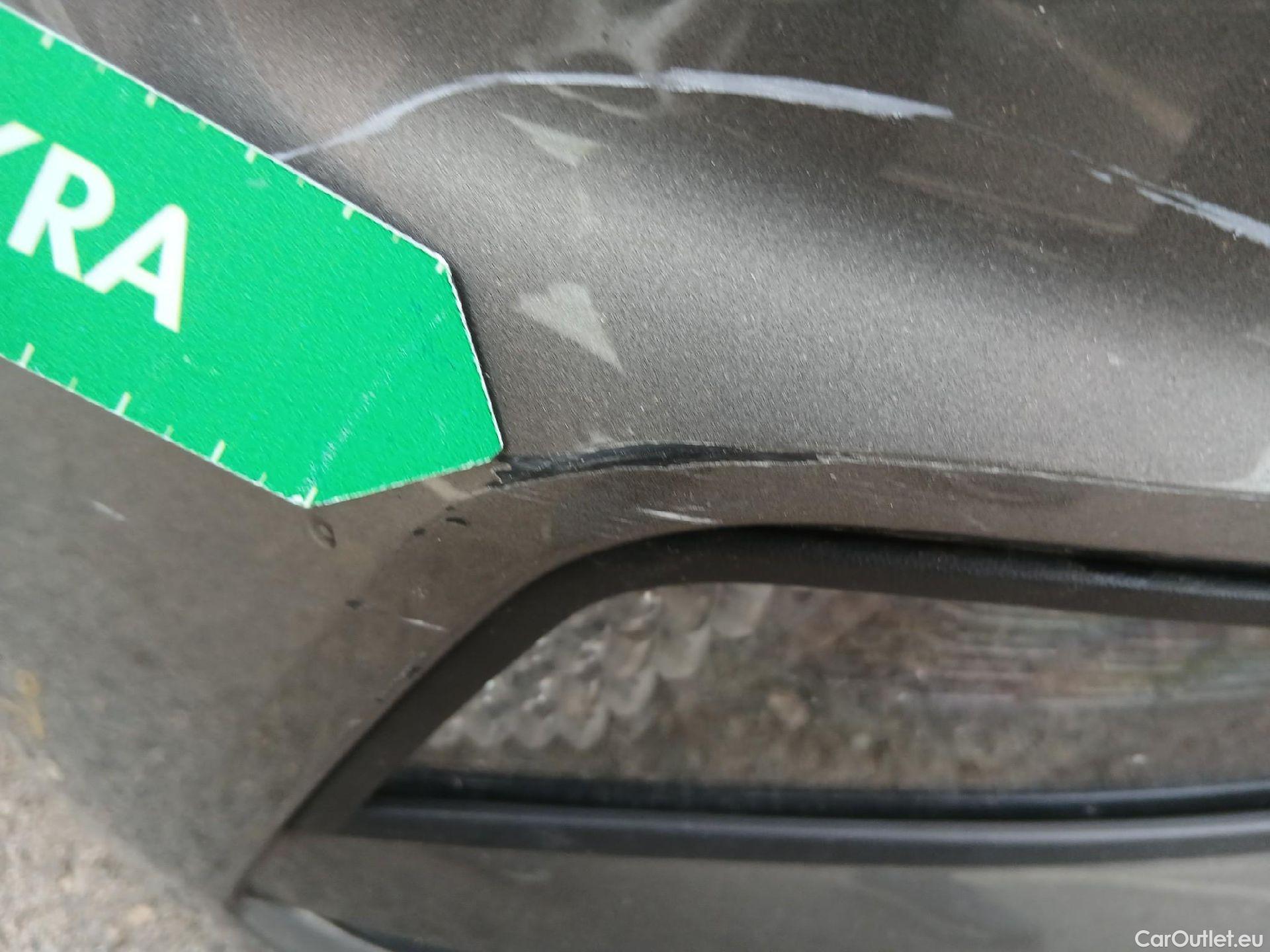  Volkswagen  Polo VOLKSWAGEN  / 2017 / 5P / berlina con portón Advance 1.0 TSI 70kW (95CV) #8