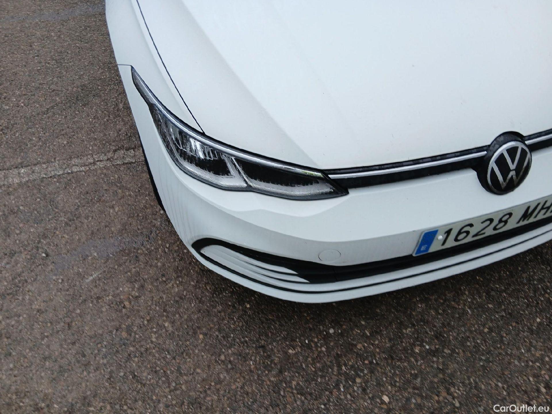  Volkswagen  Golf  VOLKSWAGEN / 2020 / 5P / berlina con portón Life 1.0 eTSI 81kW (110CV) DSG #2