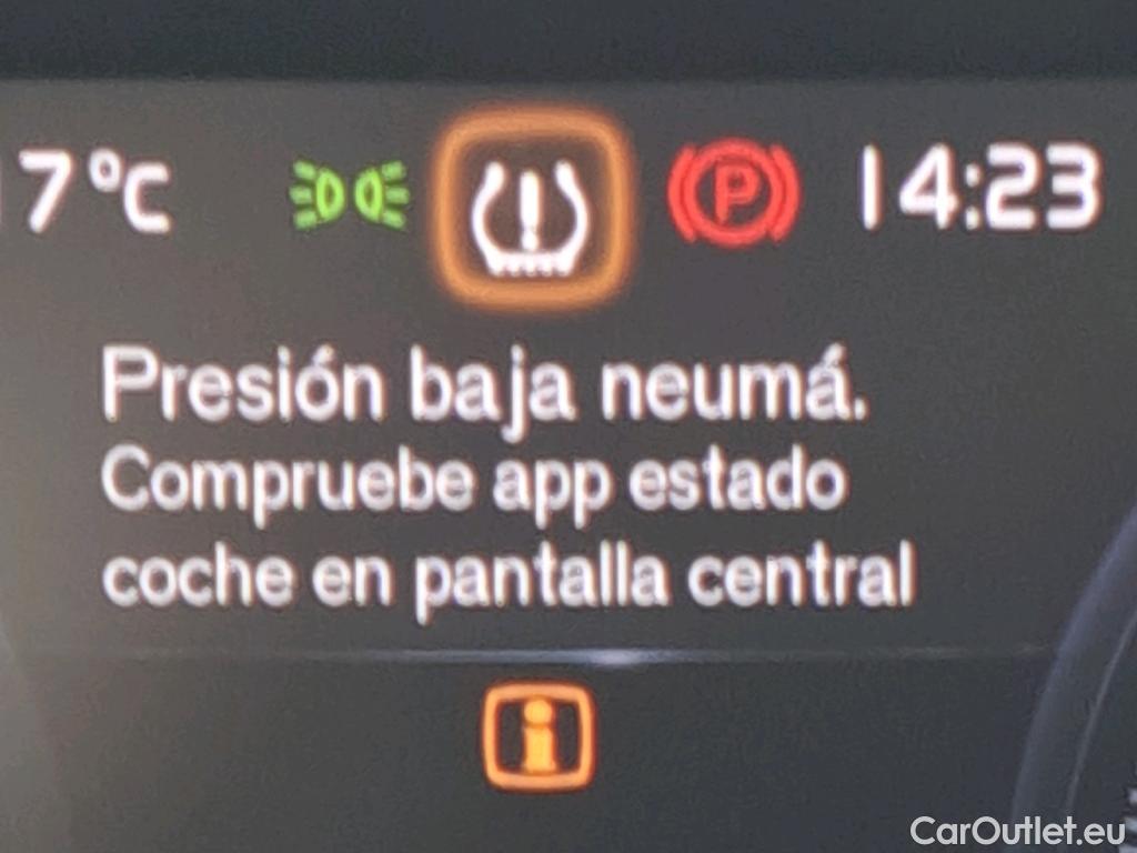  Volvo  XC 40 VOLVO XC40 / 2017 / 5P / todoterreno 1.5 T5 Twin Recharge R-Design Exp Auto #28