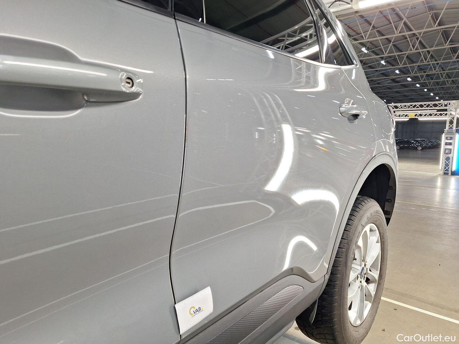  Ford  Kuga Ford,  '19, Ford  1.5 EcoBlue 88kW Aut. Titanium 5d #26