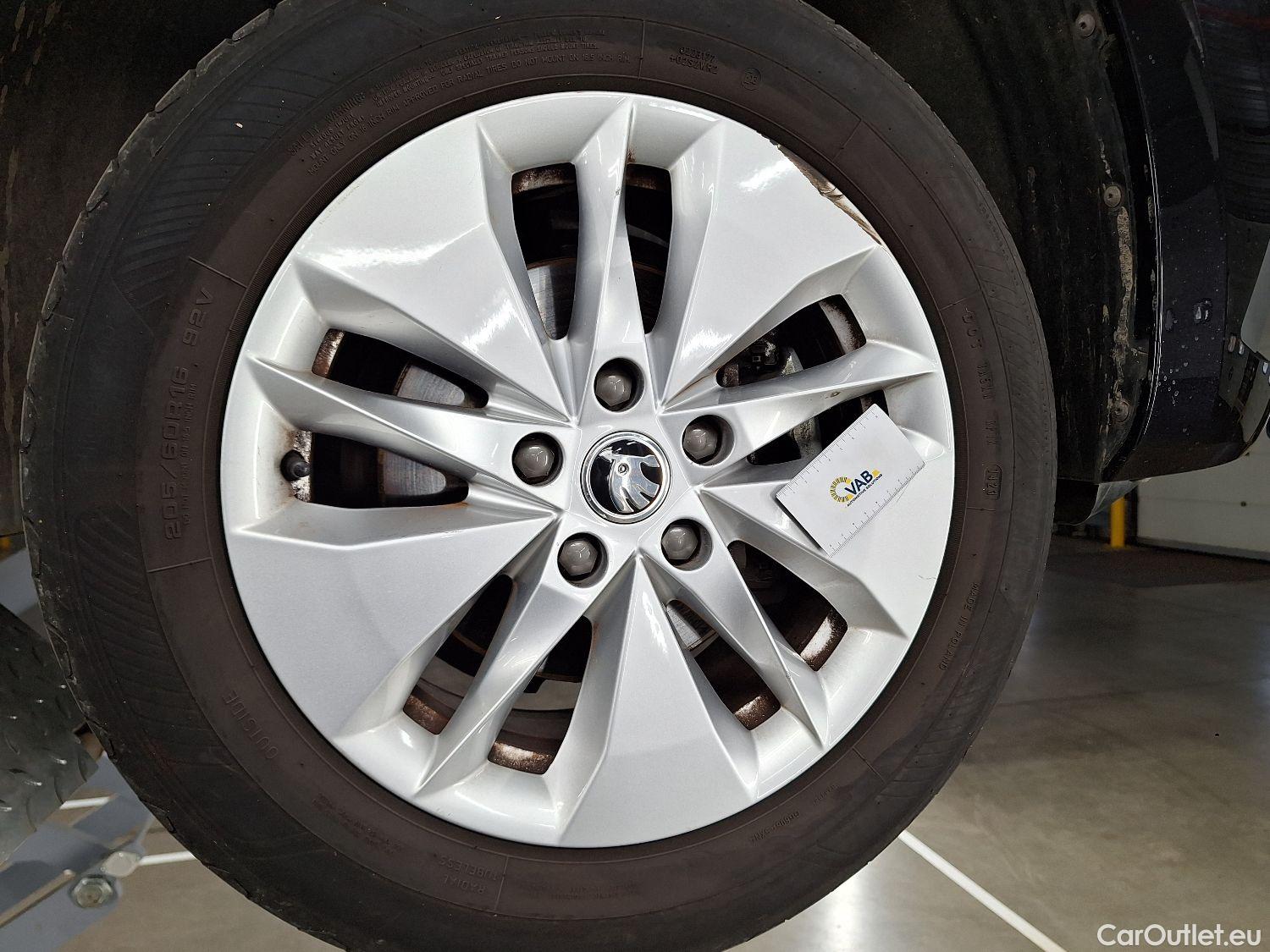  Skoda  Octavia Skoda,  Combi '20, Skoda  Combi 2.0 CRTDI 110kW DSG7 Ambition  #1