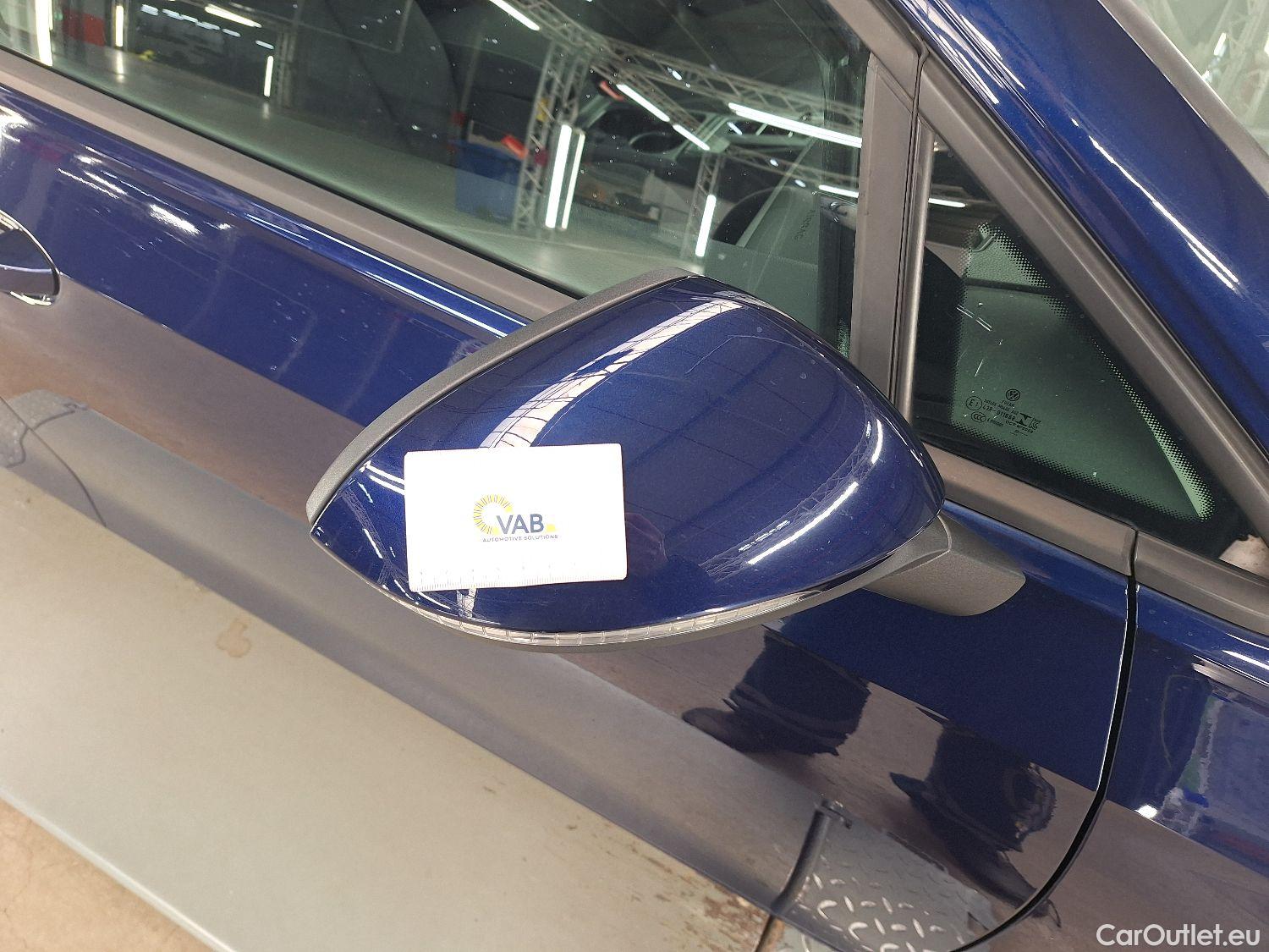  Volkswagen  Golf  VW, VIII '20, Volkswagen VIII 1.0 eTSI 81kW Life 5d #1