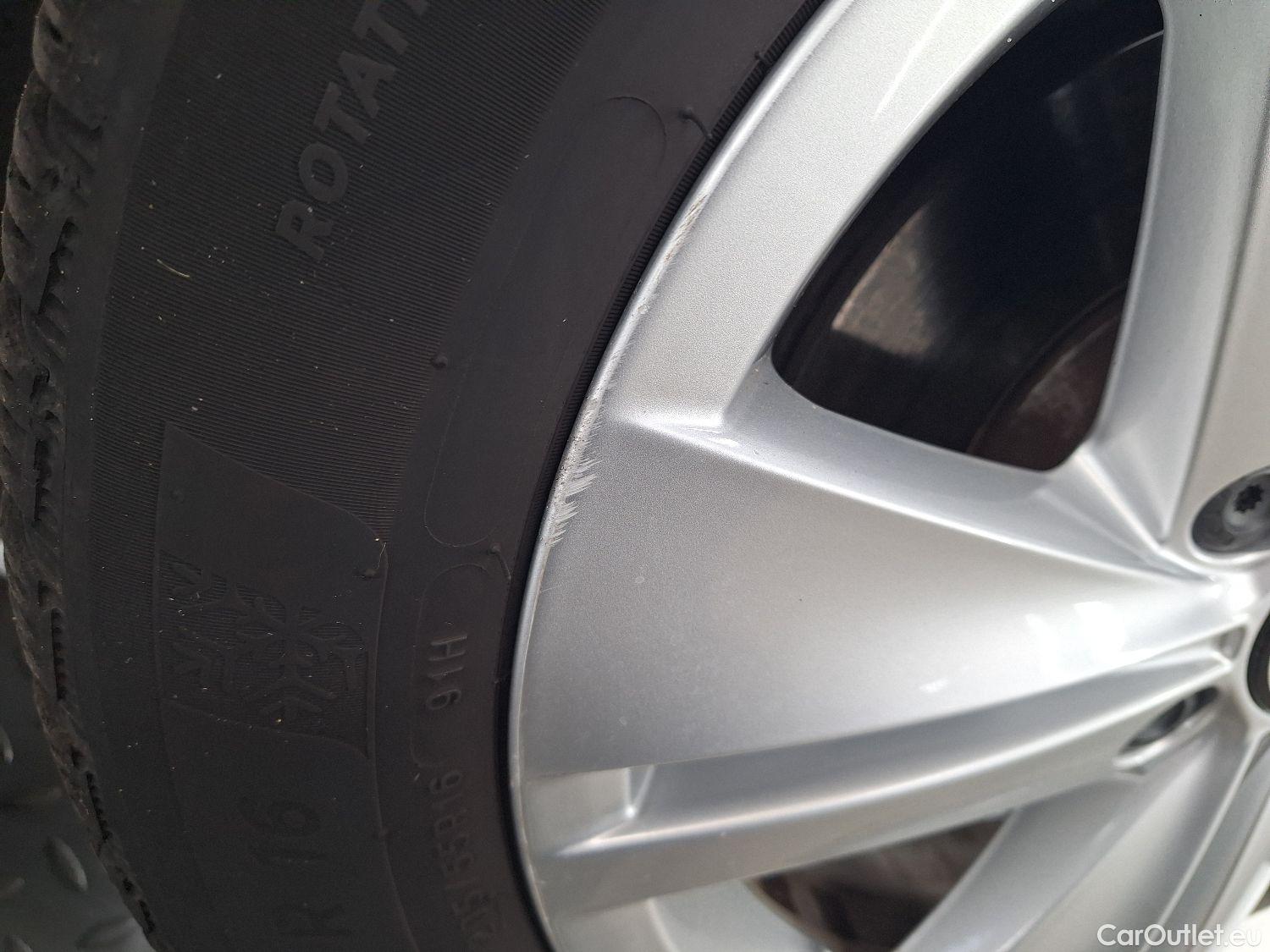  Volkswagen  Golf  VW, VIII '20, Volkswagen VIII 1.0 eTSI 81kW Life 5d #4