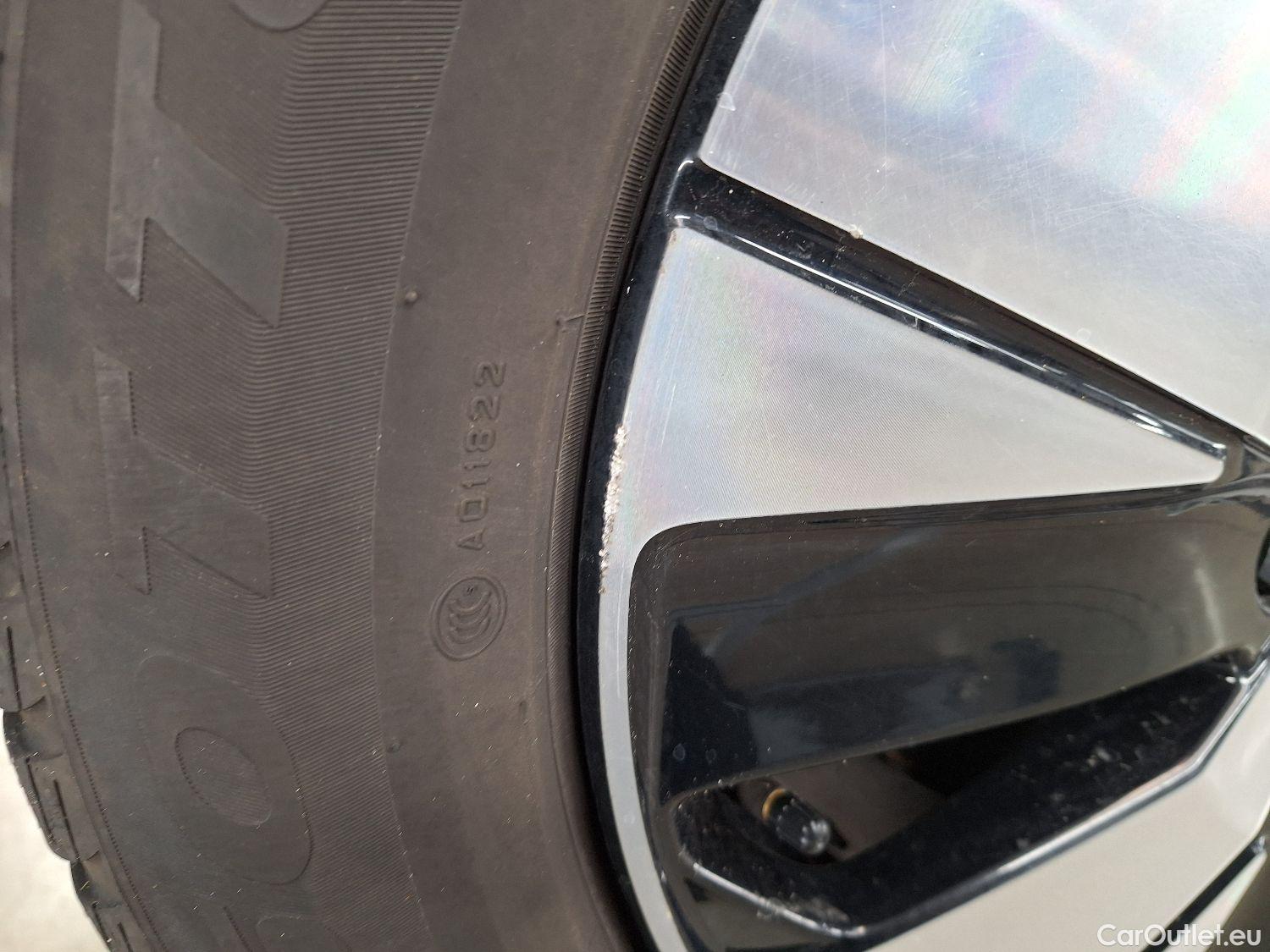  Volvo  XC 40 Volvo, XC40 '17, Volvo XC40 T5 Recharge Geartronic Inscription Expr #13