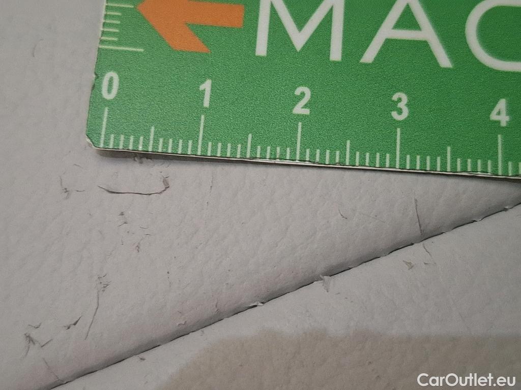  Land Rover  Range Rover Sport LAND ROVER  / 2022 / 5P / SUV P460e - S #24