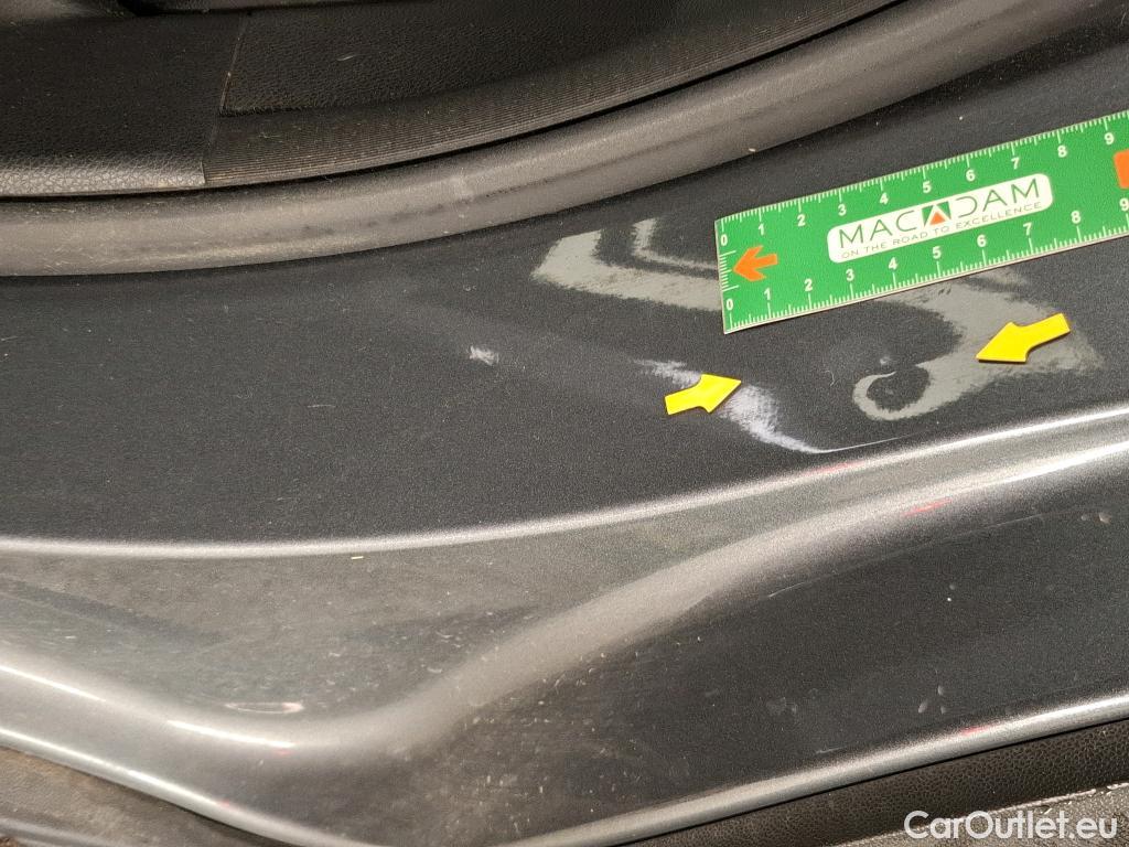  Mercedes  G-Klasee MERCEDES-BENZ GLC Coupe / 2019 / 5P / Coupé GLC 300 e AMG Line 4Matic #2