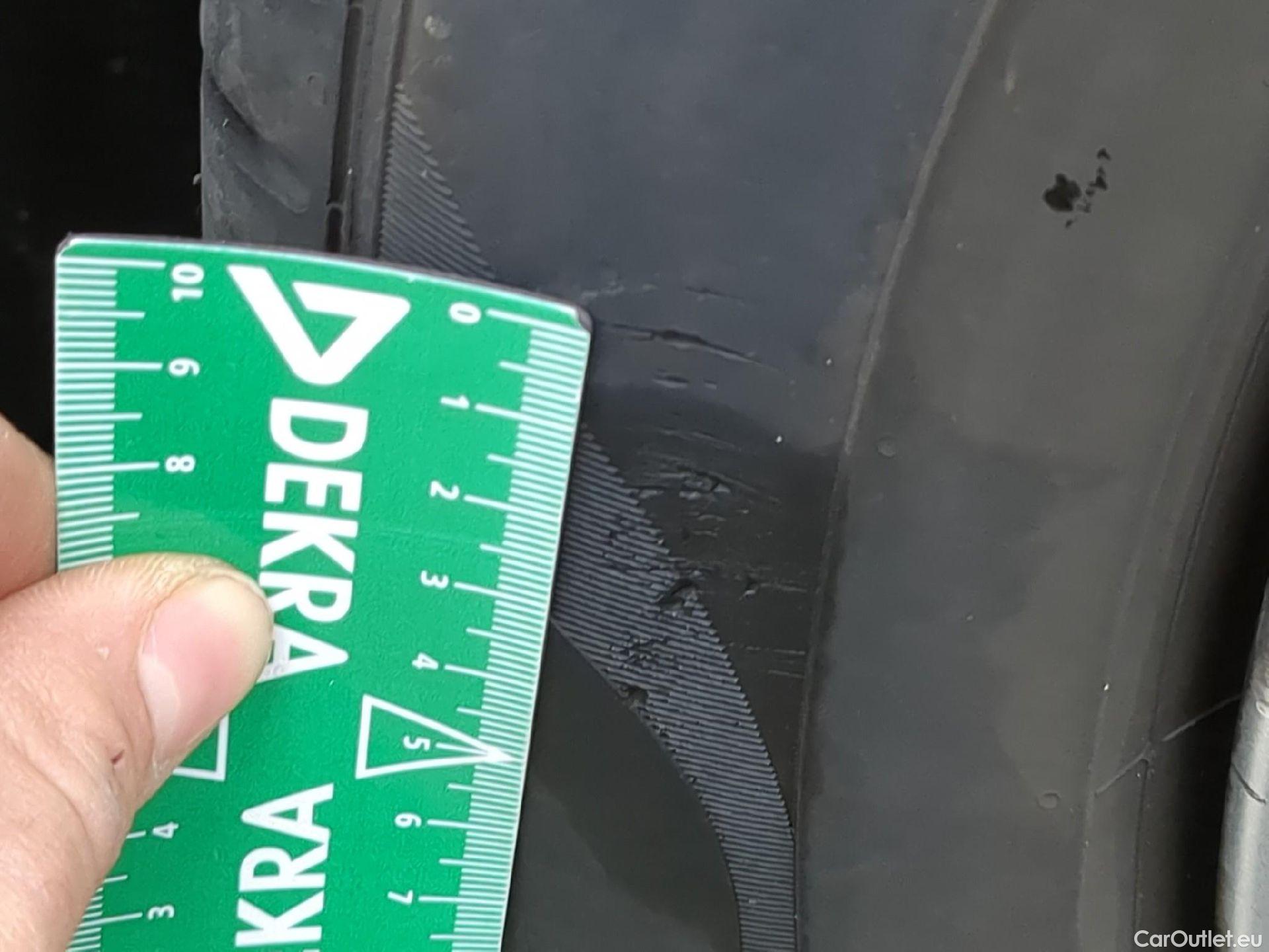  Audi  Q7 AUDI  / 2019 / 5P / SUV 55 TFSIe 380ch quattro Tip Avus Extended #3