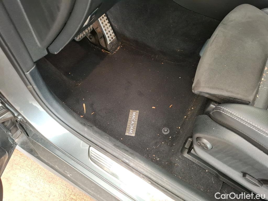  Mercedes  G-Klasee MERCEDES-BENZ GLC Coupe / 2019 / 5P / Coupé 2.0 GLC 300 E BUSINESS LINE 4MATIC #9