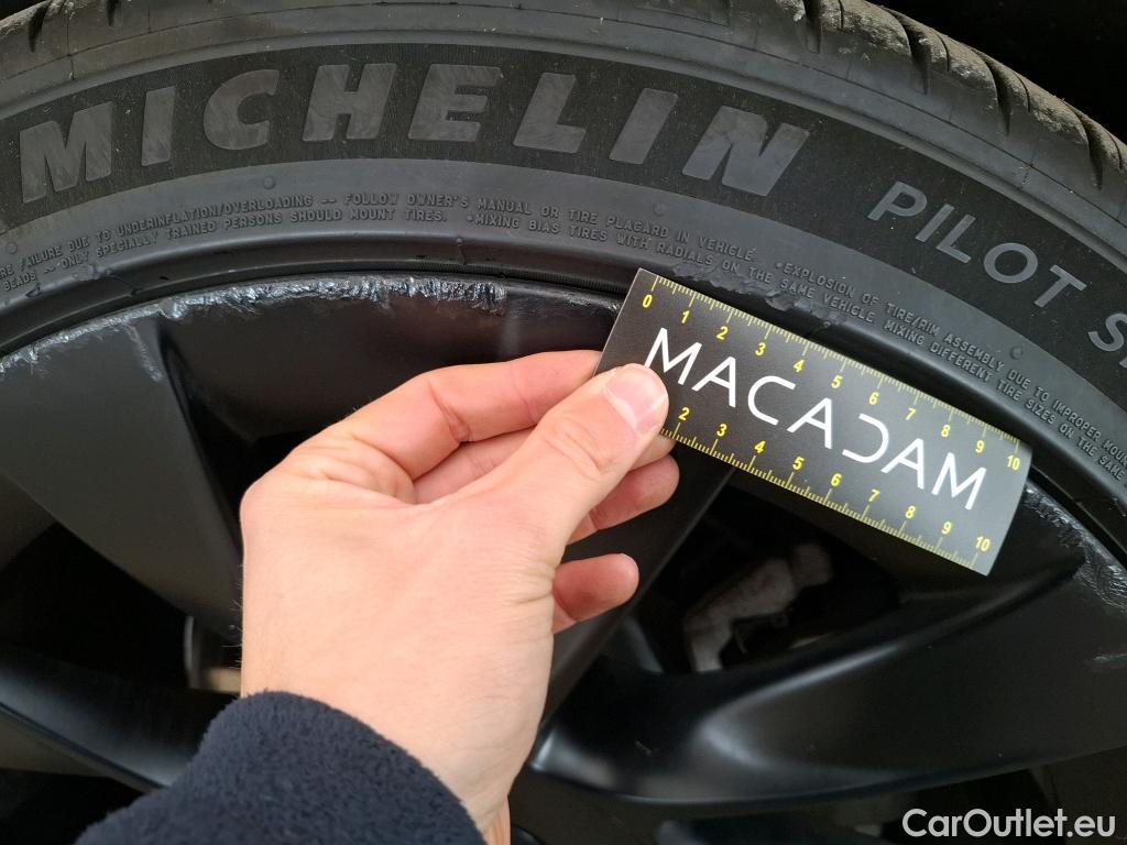  Tesla  Model Y TESLA  / 2020 / 5P / SUV Grand Autonomie Dual Motor AWD #3