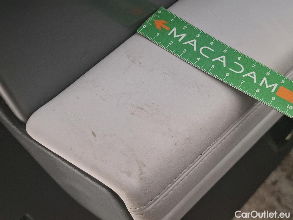  Land Rover  Range Rover Sport LAND ROVER  / 2022 / 5P / SUV P460e - S #36