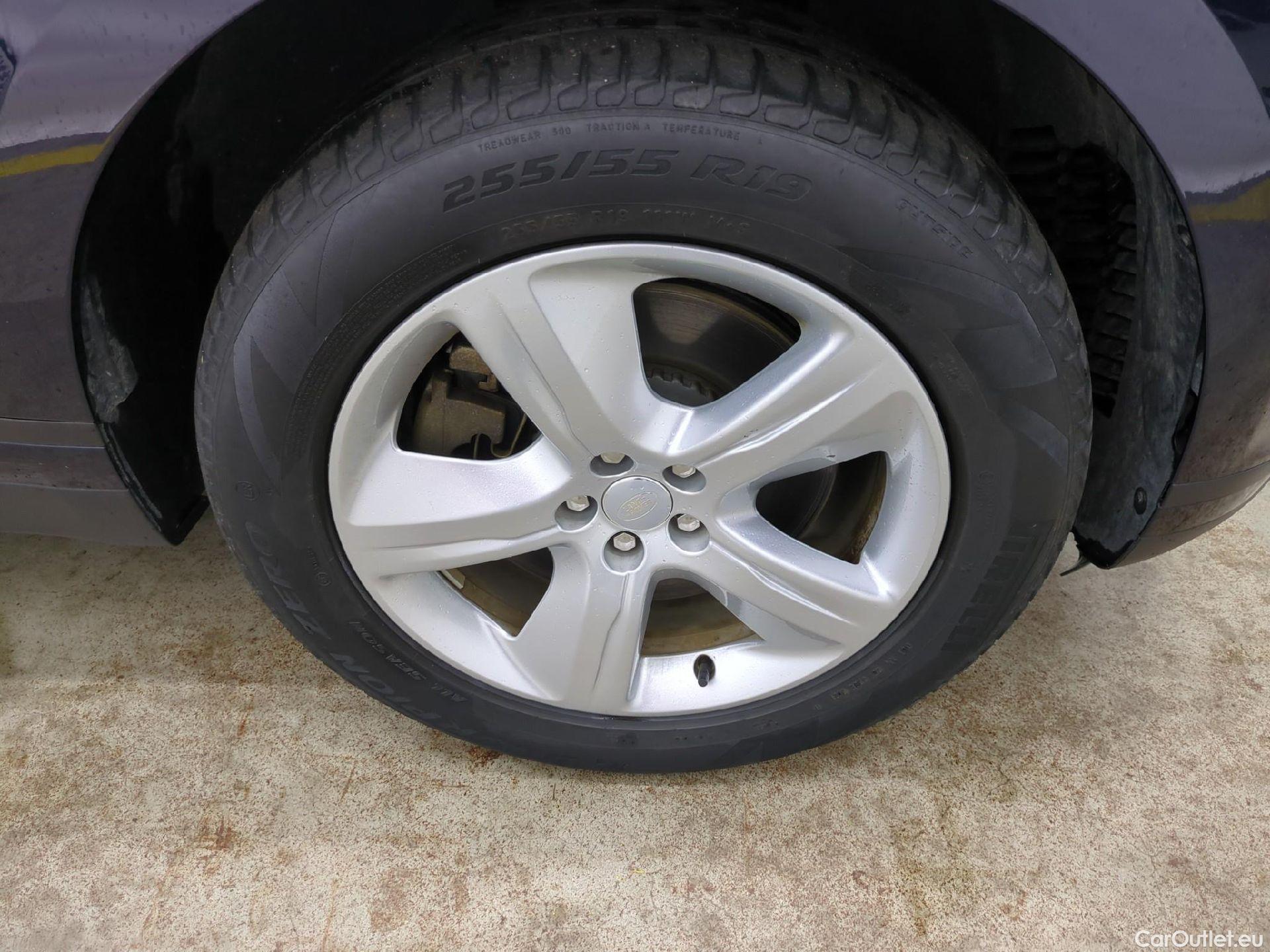  Land Rover  Range Rover LAND ROVER  Velar / 2017 / 5P / SUV 2.0 P400e PHEV BVA S #4