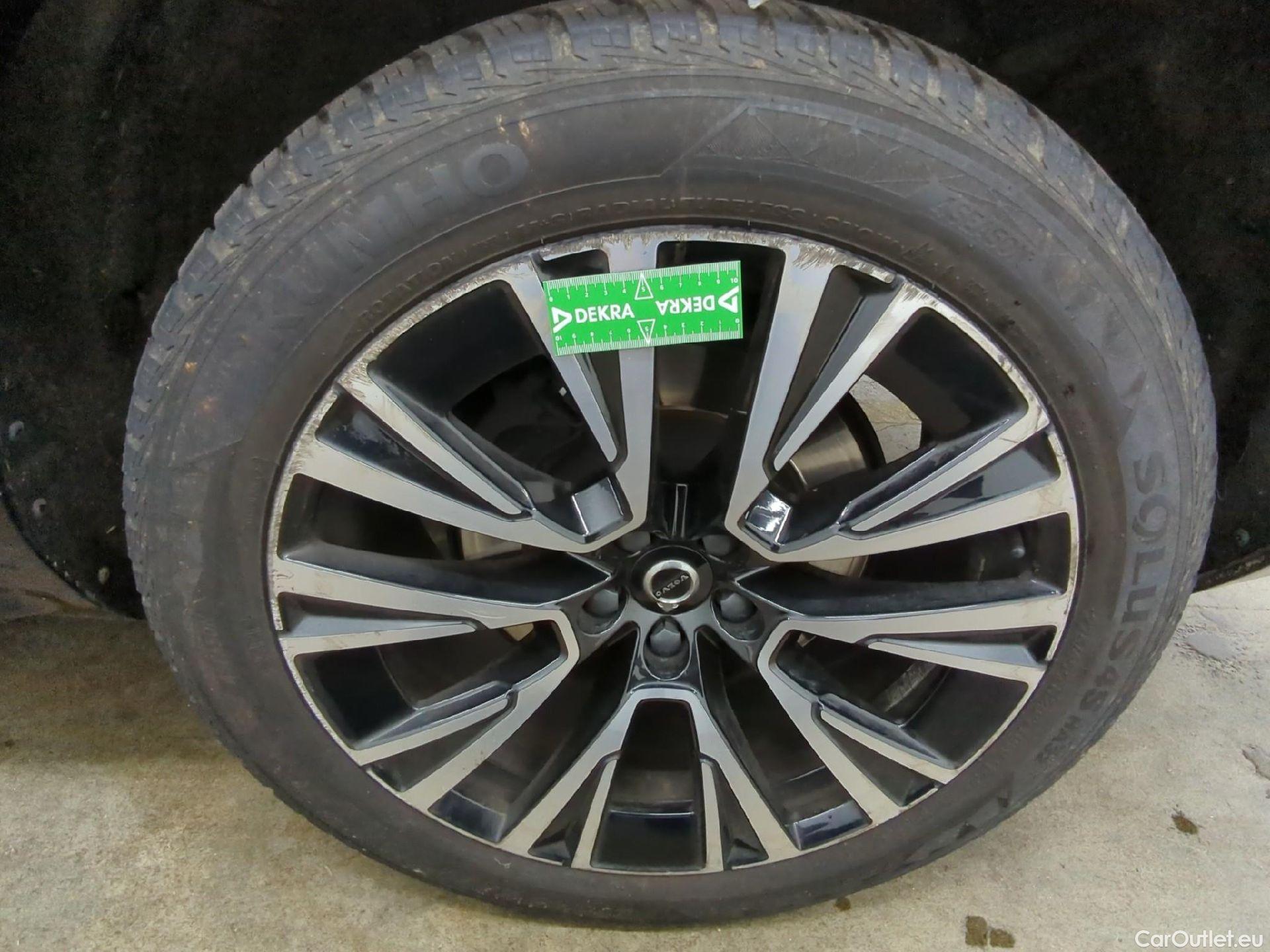  Volvo  XC90 VOLVO  / 2019 / 5P / SUV Recharge T8 AWD GT 8 Ultimate Dark #23