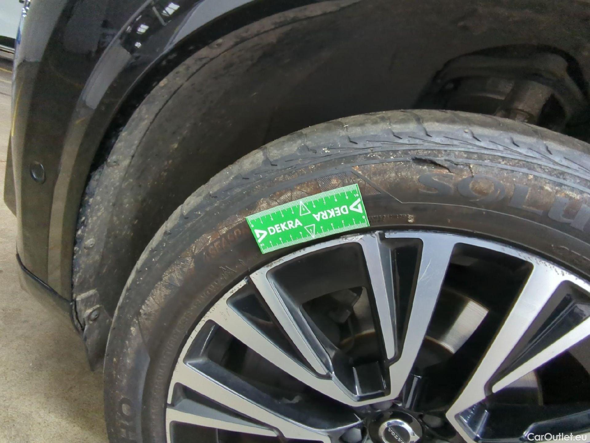  Volvo  XC90 VOLVO  / 2019 / 5P / SUV Recharge T8 AWD GT 8 Ultimate Dark #20