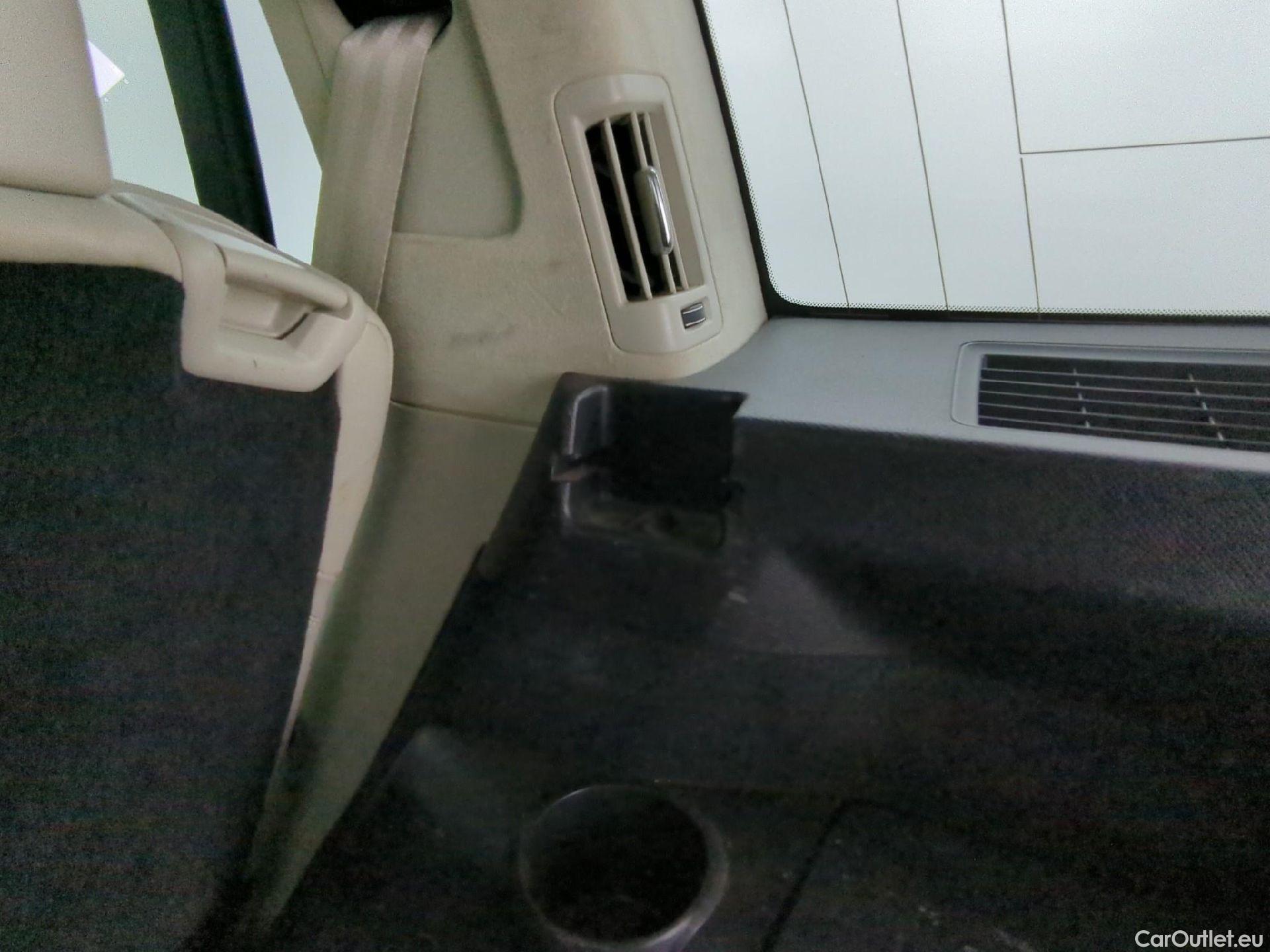  Volvo  XC90 VOLVO  / 2019 / 5P / SUV Recharge T8 AWD GT 8 Ultimate Dark #9