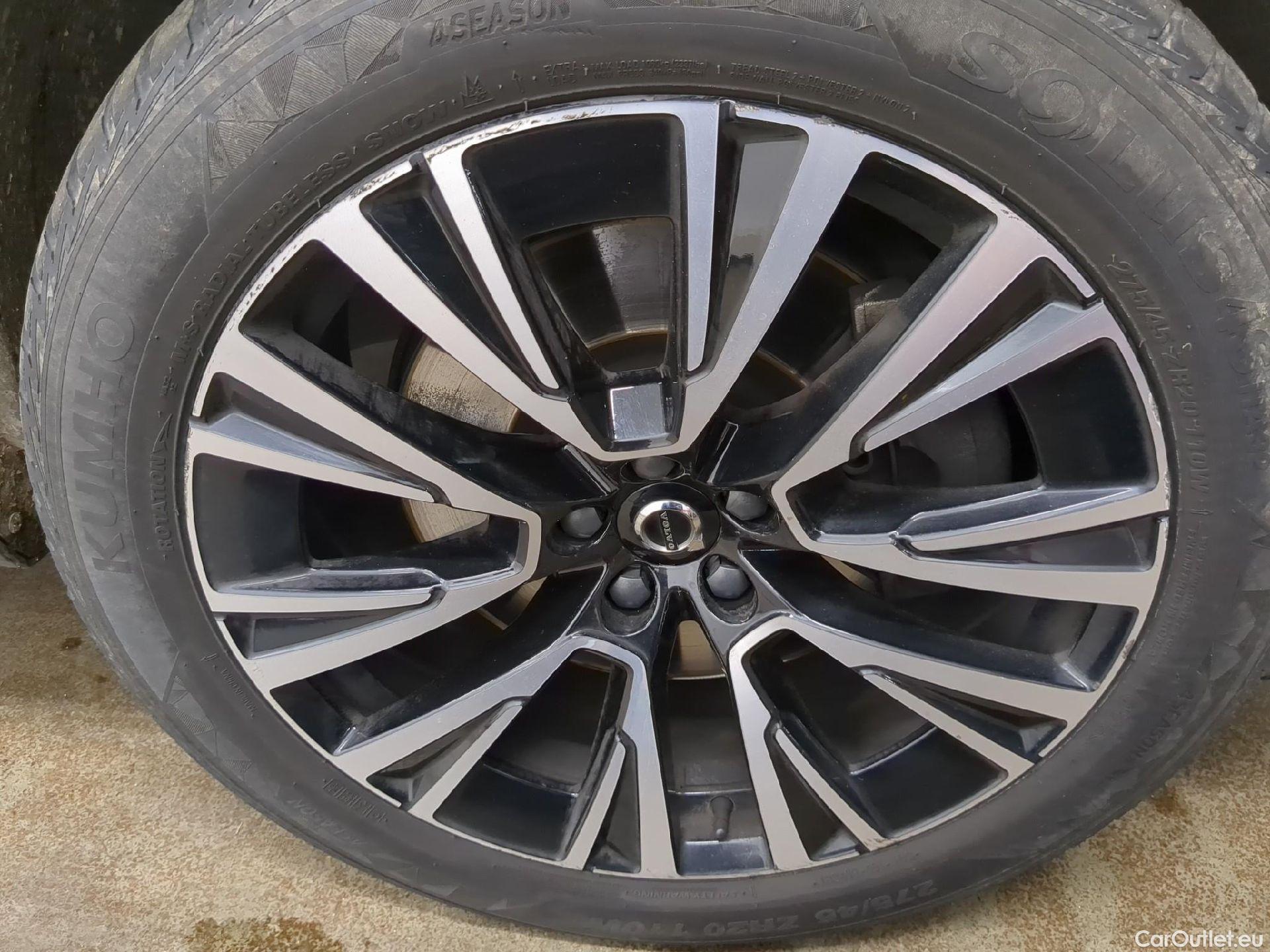  Volvo  XC90 VOLVO  / 2019 / 5P / SUV Recharge T8 AWD GT 8 Ultimate Dark #16