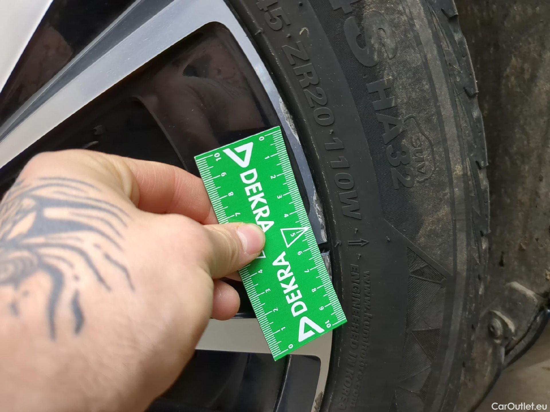  Volvo  XC90 VOLVO  / 2019 / 5P / SUV Recharge T8 AWD GT 8 Ultimate Dark #14