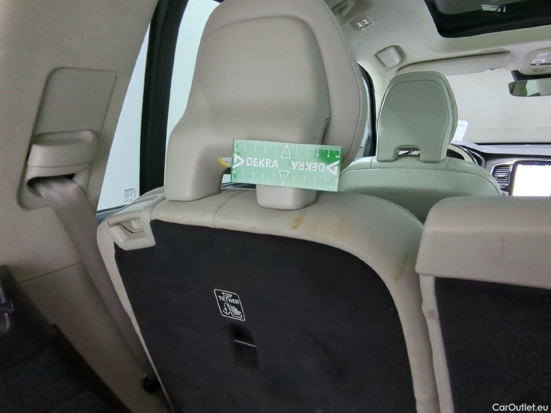  Volvo  XC90 VOLVO  / 2019 / 5P / SUV Recharge T8 AWD GT 8 Ultimate Dark #4