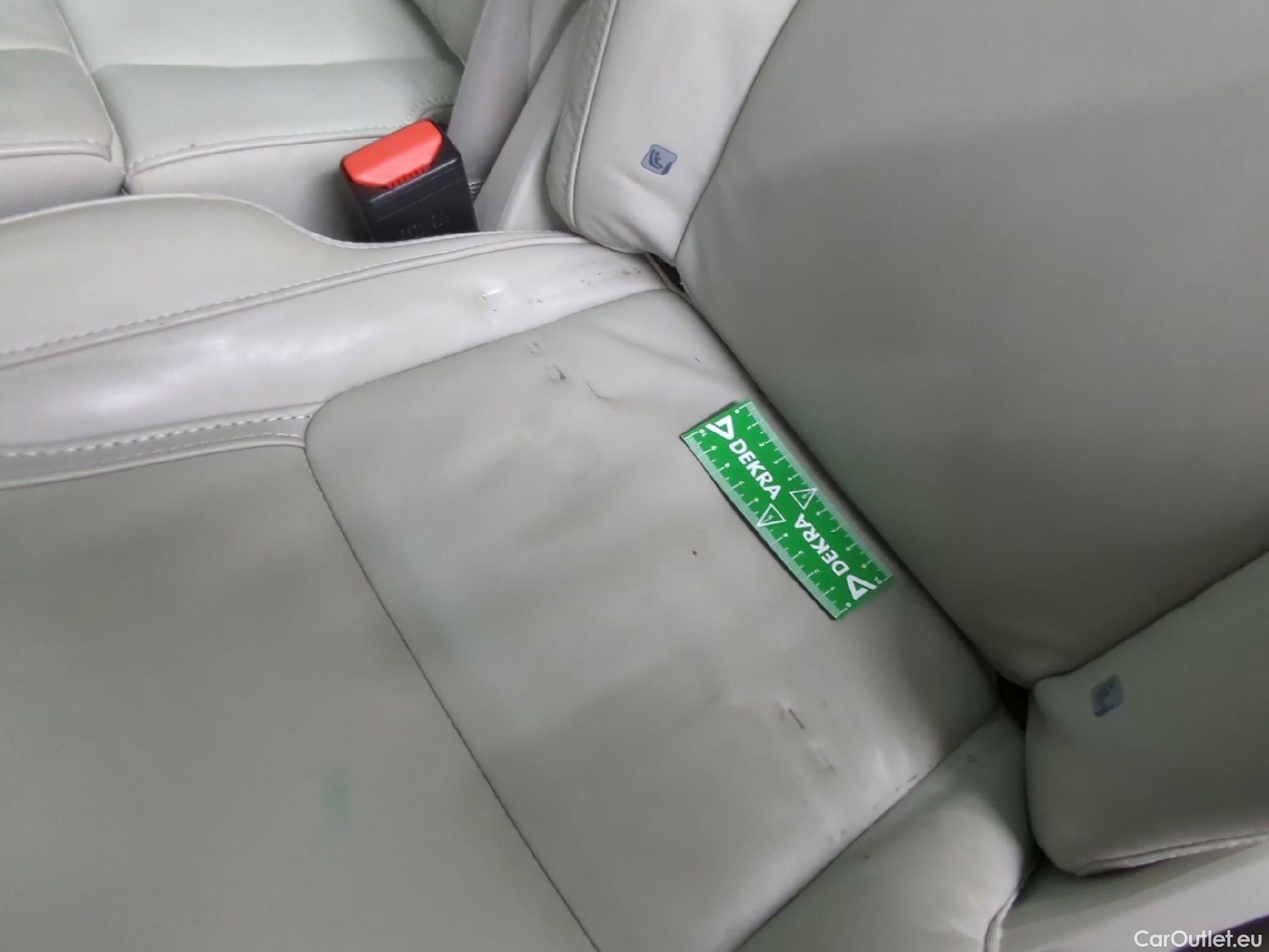  Volvo  XC90 VOLVO  / 2019 / 5P / SUV Recharge T8 AWD GT 8 Ultimate Dark #6