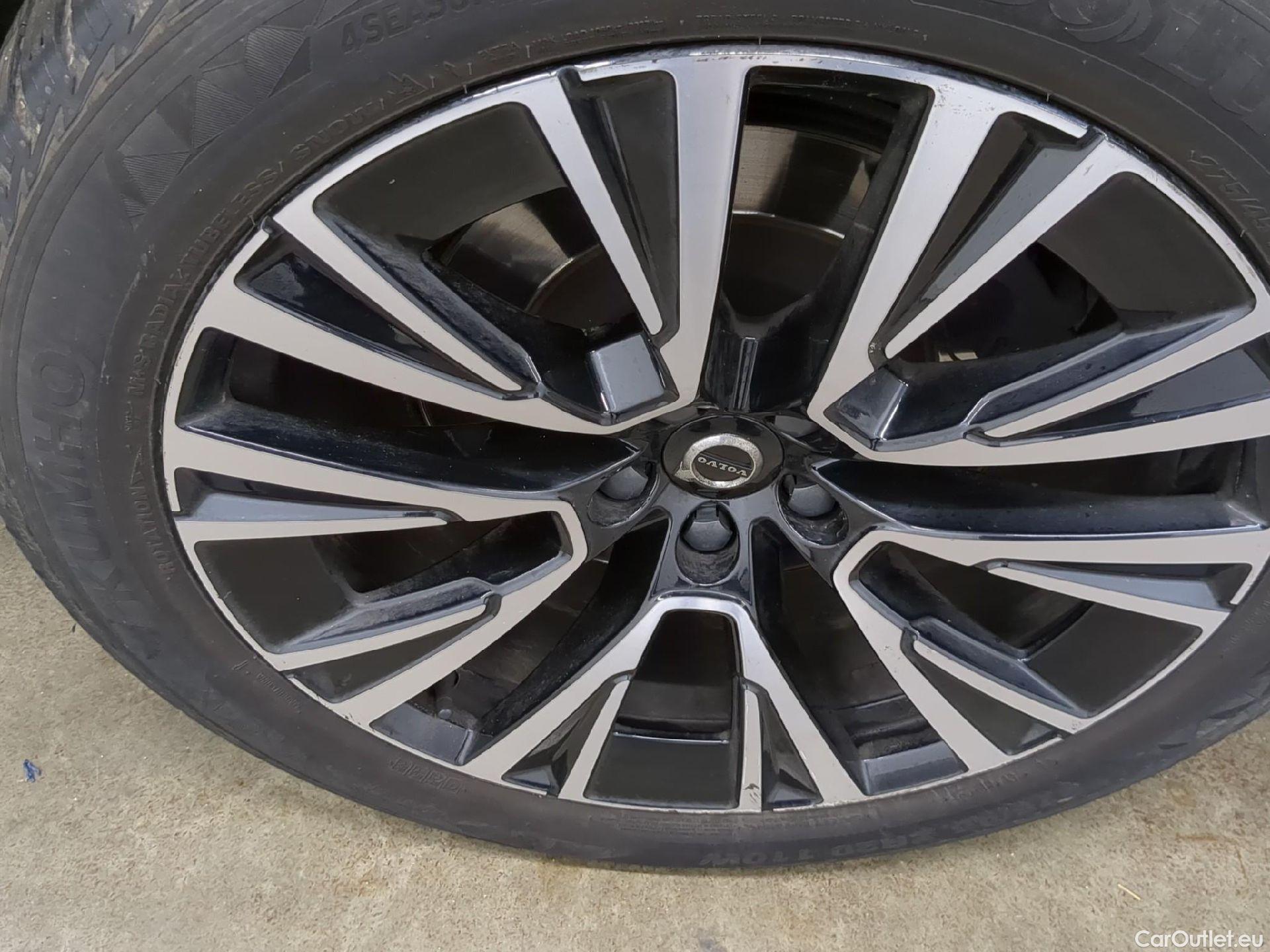  Volvo  XC90 VOLVO  / 2019 / 5P / SUV Recharge T8 AWD GT 8 Ultimate Dark #27