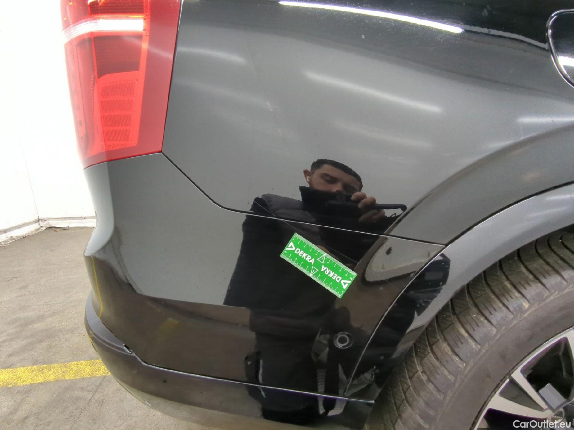  Volvo  XC90 VOLVO  / 2019 / 5P / SUV Recharge T8 AWD GT 8 Ultimate Dark #29