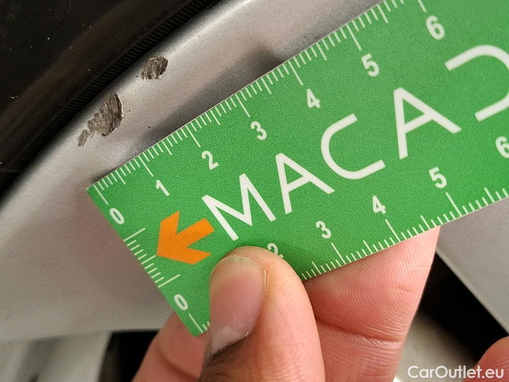  Toyota  Corolla TOYOTA  / 2018 / 5P / Berline Hybride 122h Dynamic Business #32