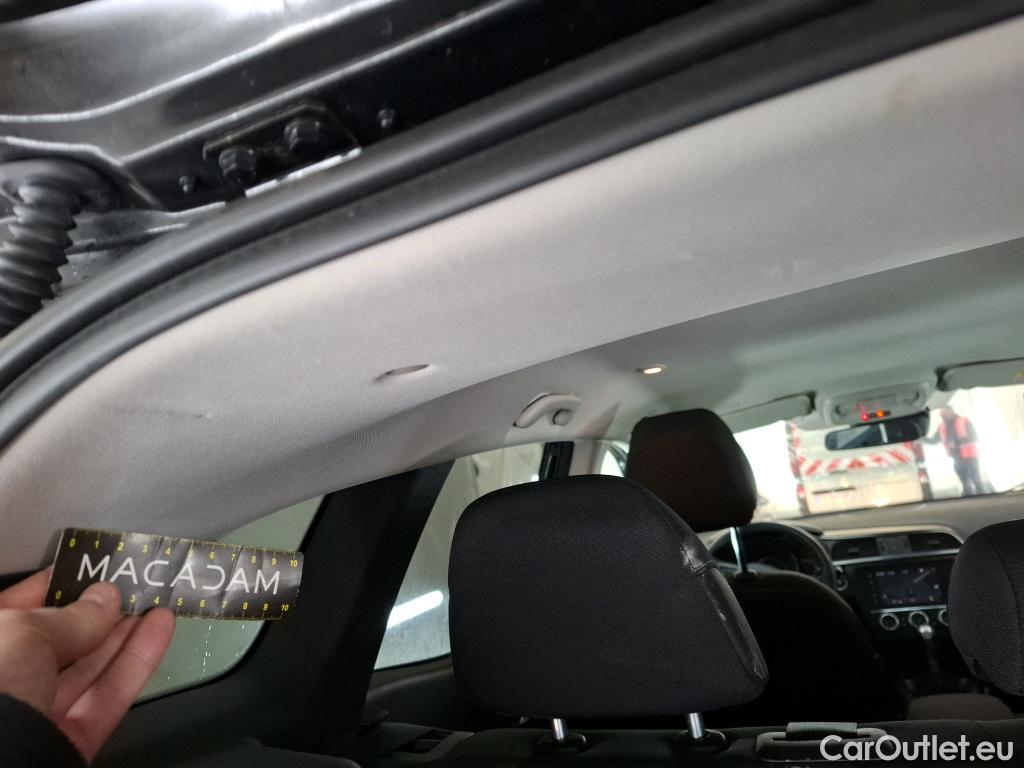  Renault  Kadjar RENAULT  / 2018 / 5P / Crossover Business TCe 140 EDC FAP - 21 #18