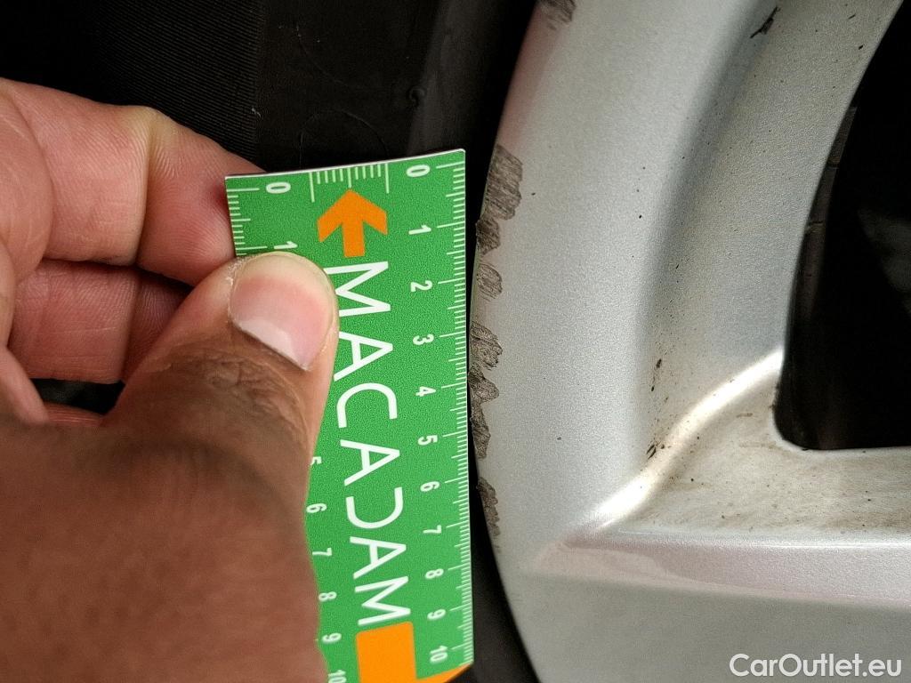  Toyota  Corolla TOYOTA  / 2018 / 5P / Berline Hybride 122h Dynamic Business #30