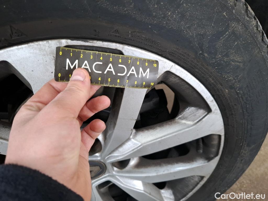  Renault  Kadjar RENAULT  / 2018 / 5P / Crossover Business TCe 140 EDC FAP - 21 #16