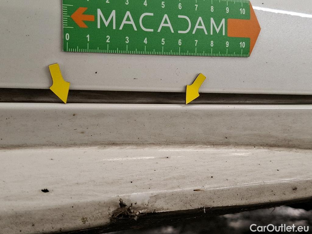  Toyota  Corolla TOYOTA  / 2018 / 5P / Berline Hybride 122h Dynamic Business #15