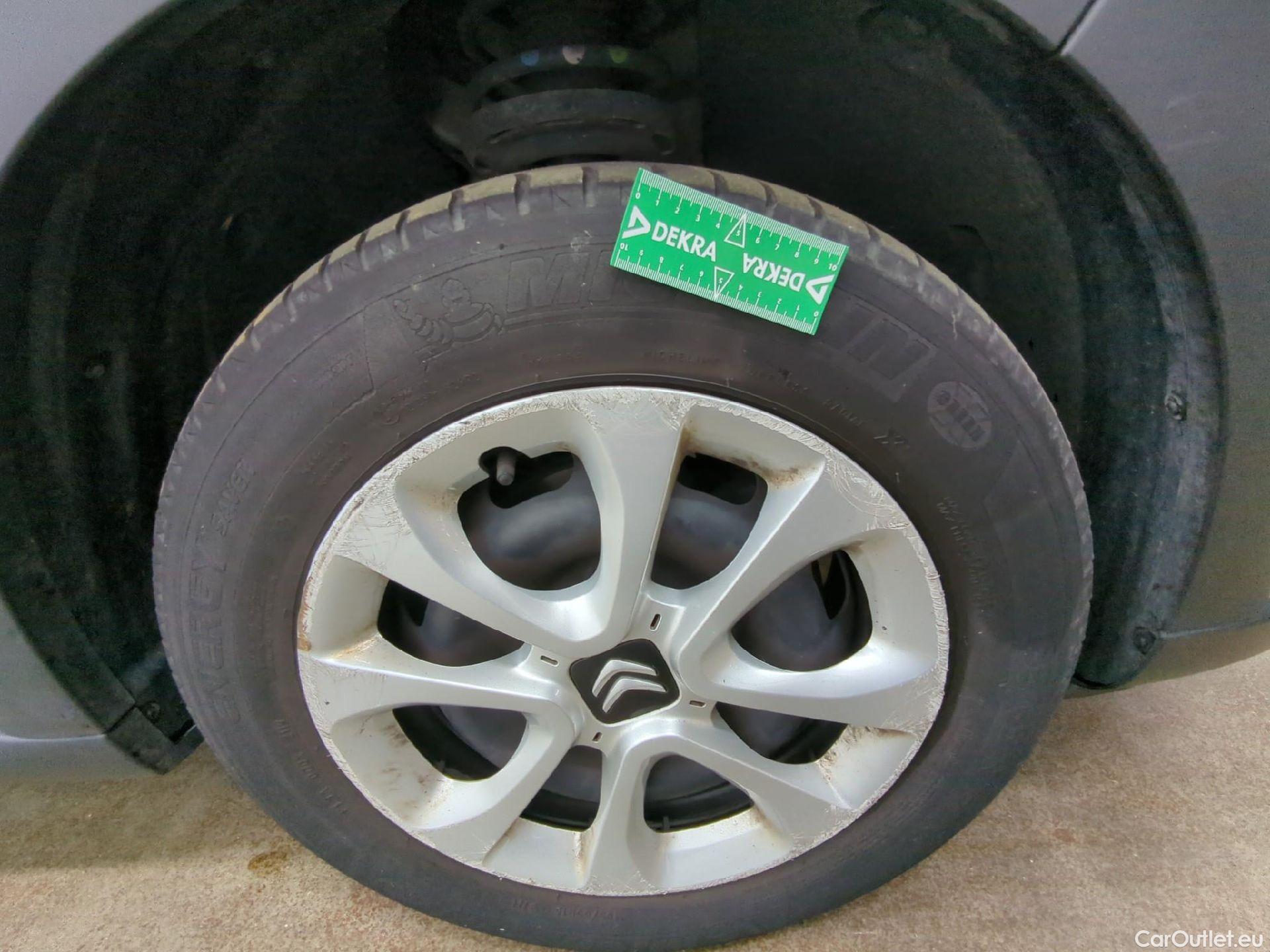  Citroen  C3  Société Feel 1.2 PureTech 80CV BVM5 E6d #5