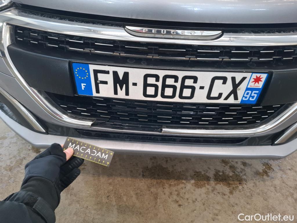  Peugeot  208  Signature 1.2 PureTech 80CV BVM5 E6dT #11