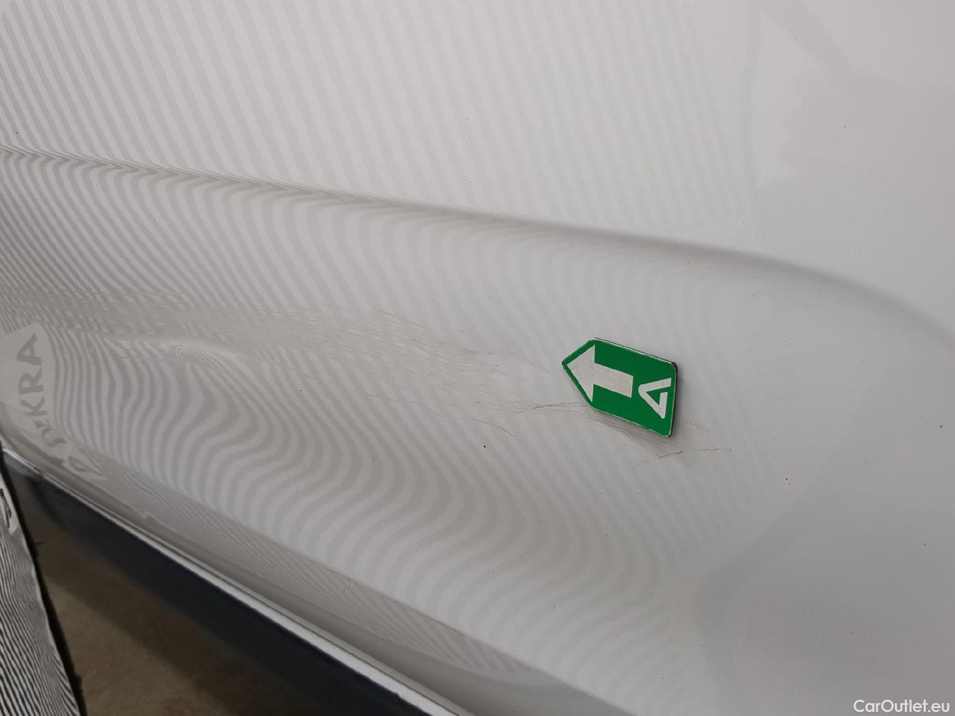  Citroen  C3  Société Feel 1.2 PureTech 80CV BVM5 E6d #17