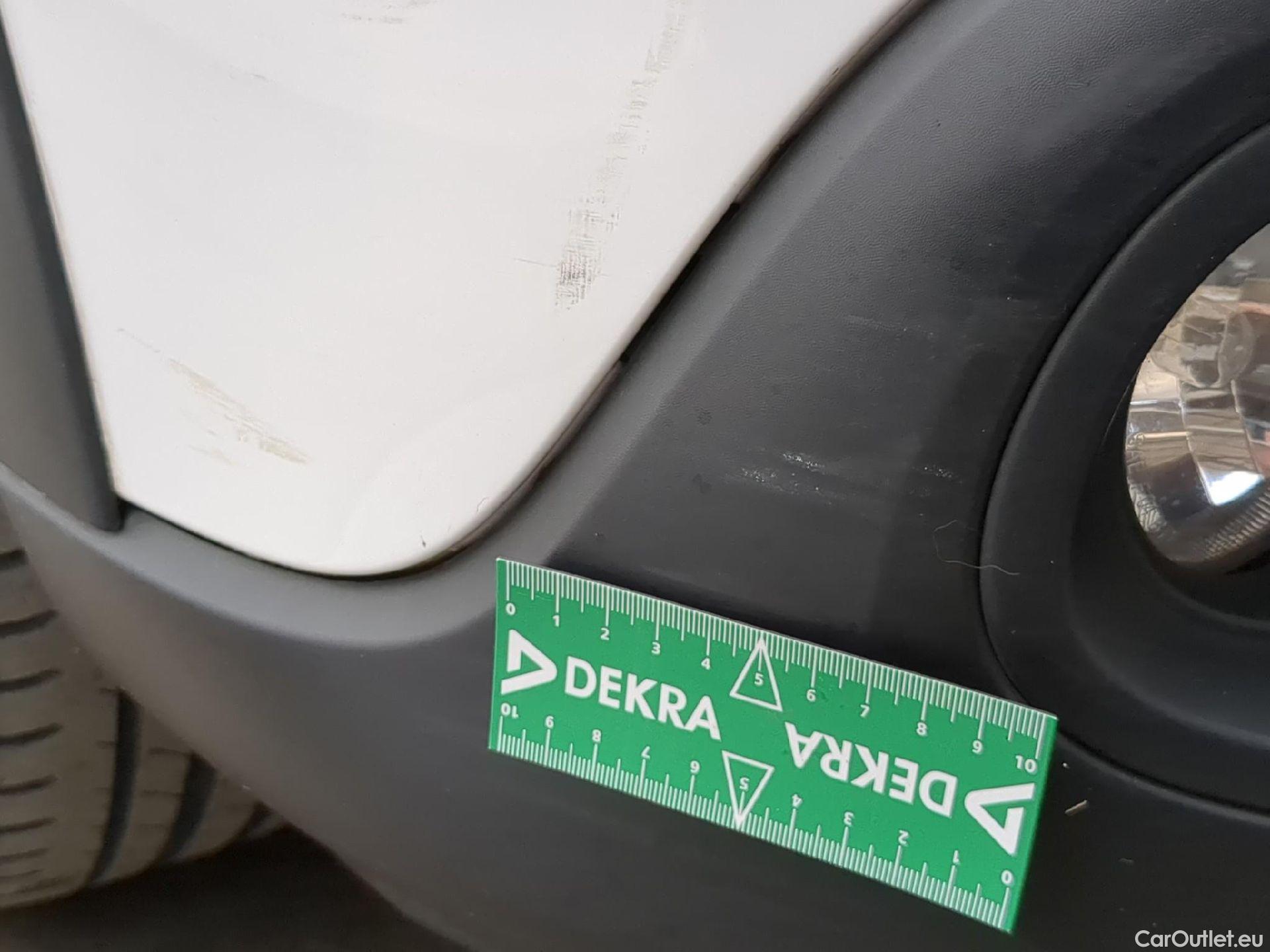  Citroen  C3  Société Feel 1.2 PureTech 80CV BVM5 E6d #27