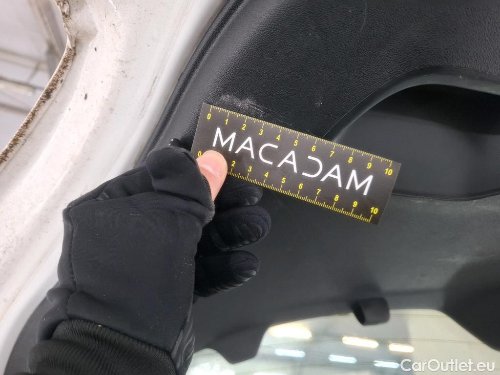  Peugeot  208  Affaire Premium Pack 1.2 80CV BVM5 E6dT #23