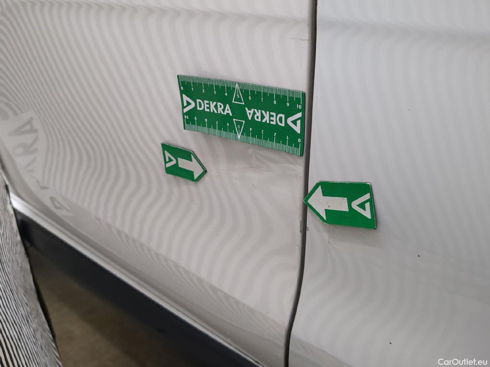  Citroen  C3  Société Feel 1.2 PureTech 80CV BVM5 E6d #11